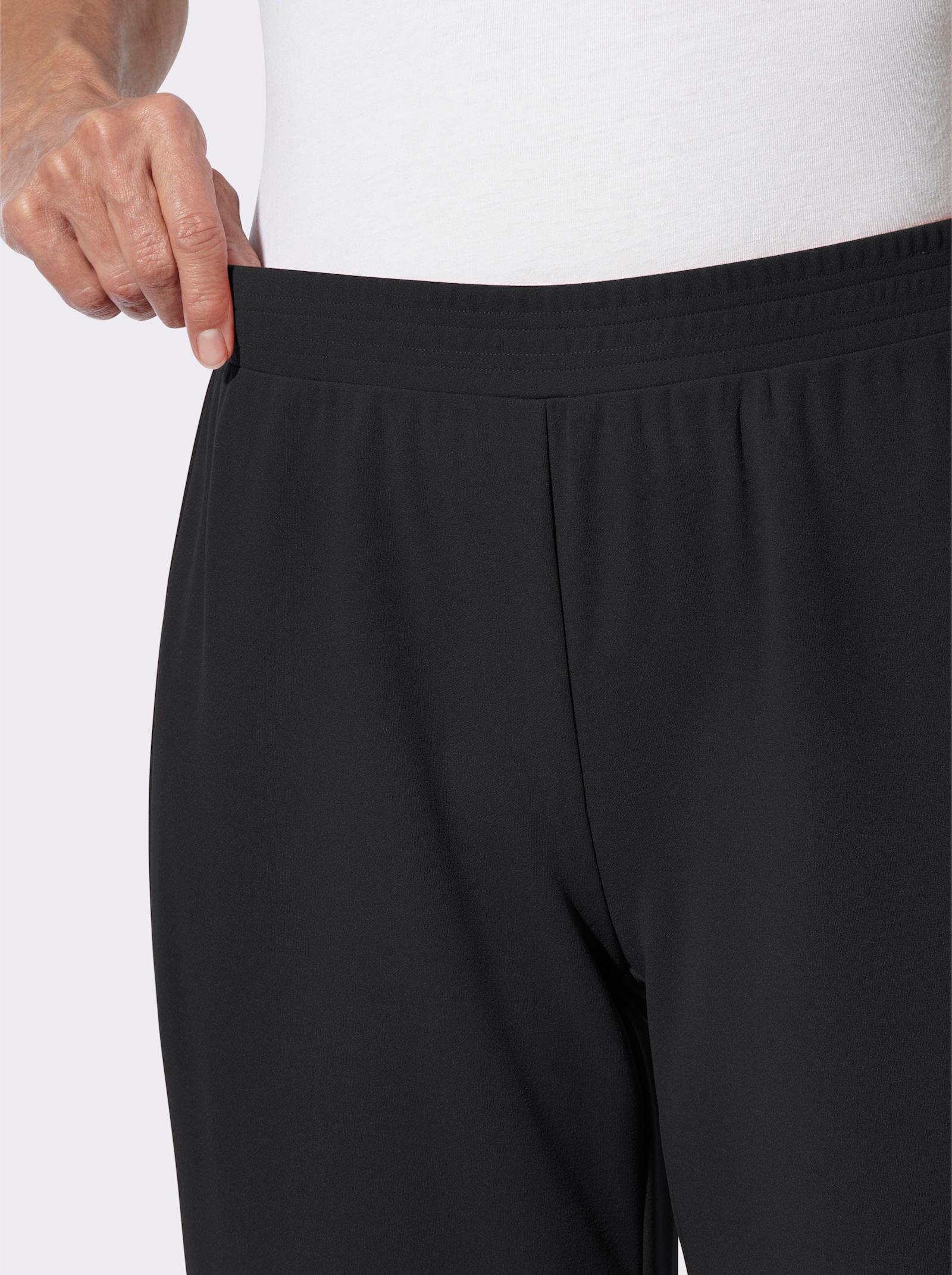 Schlupfhose in weiter Form - schwarz