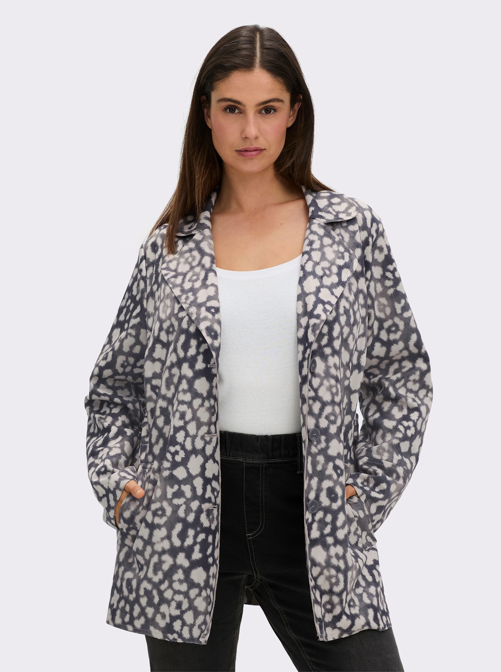 sheego Jacke mit Leoprint - schwarz-bedruckt