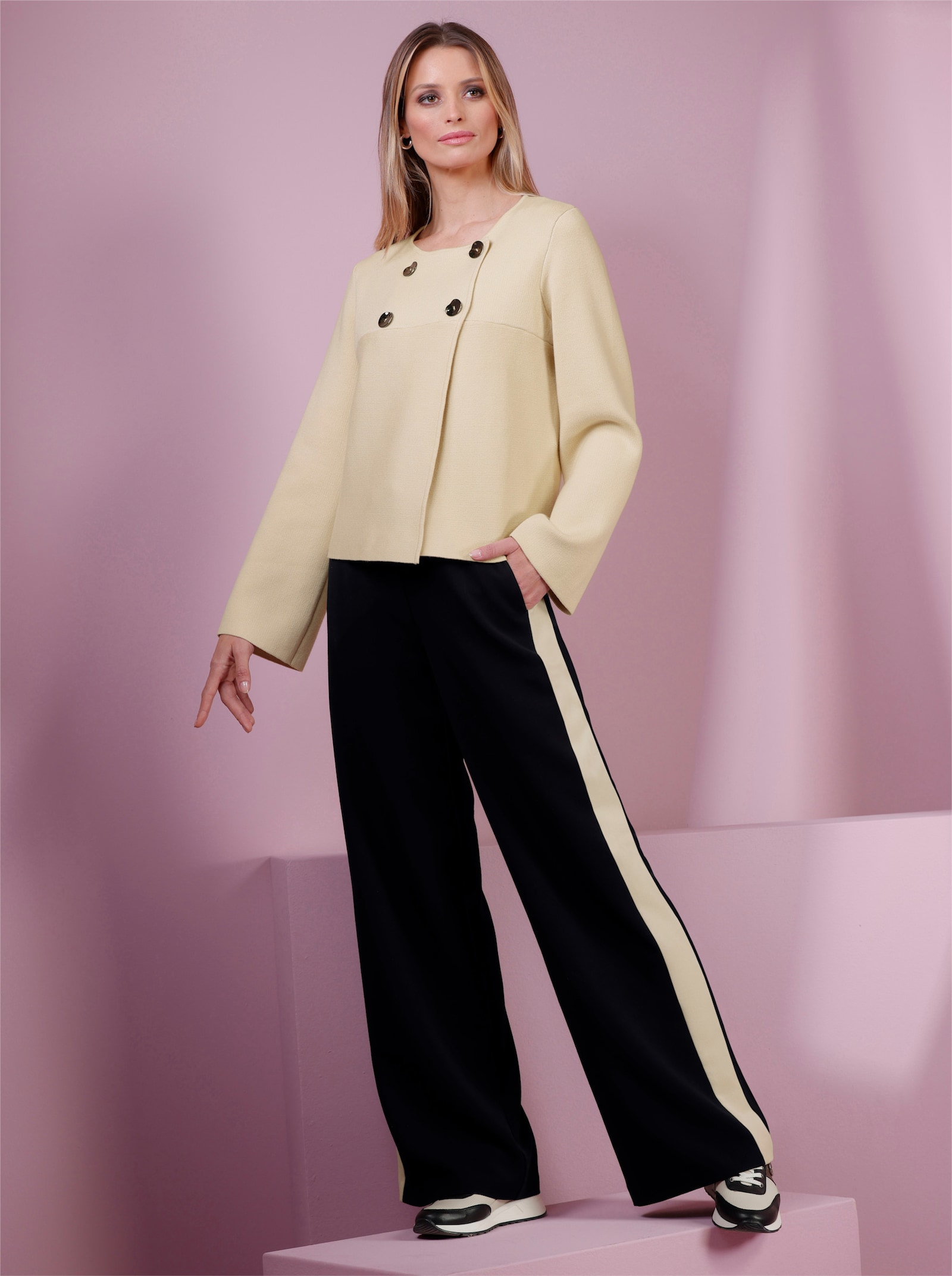 heine Veste en tricot avec boutons décoratifs - sable