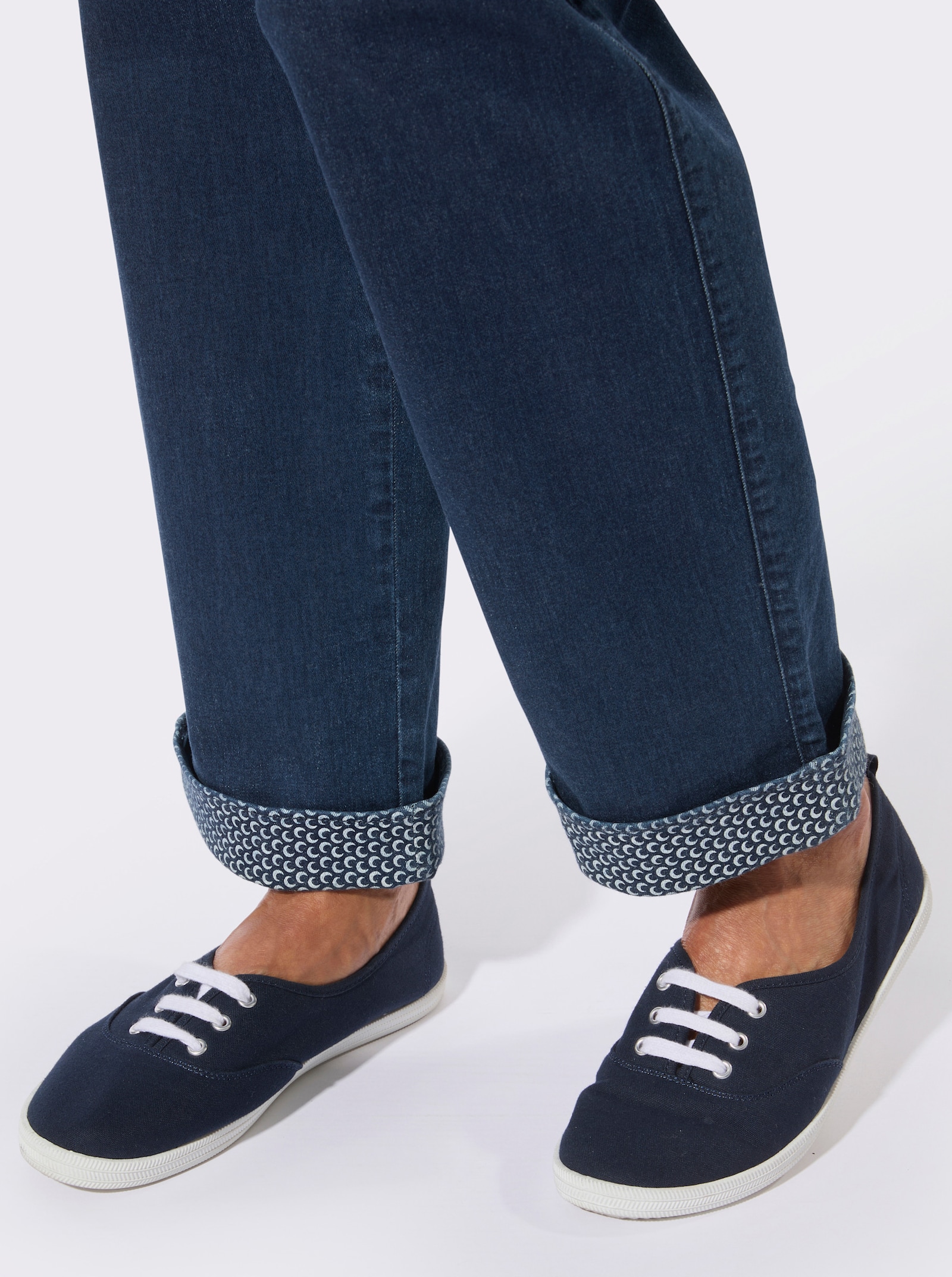 Schlupfjeans mit Bananen-Tasche - blue-stone-washed