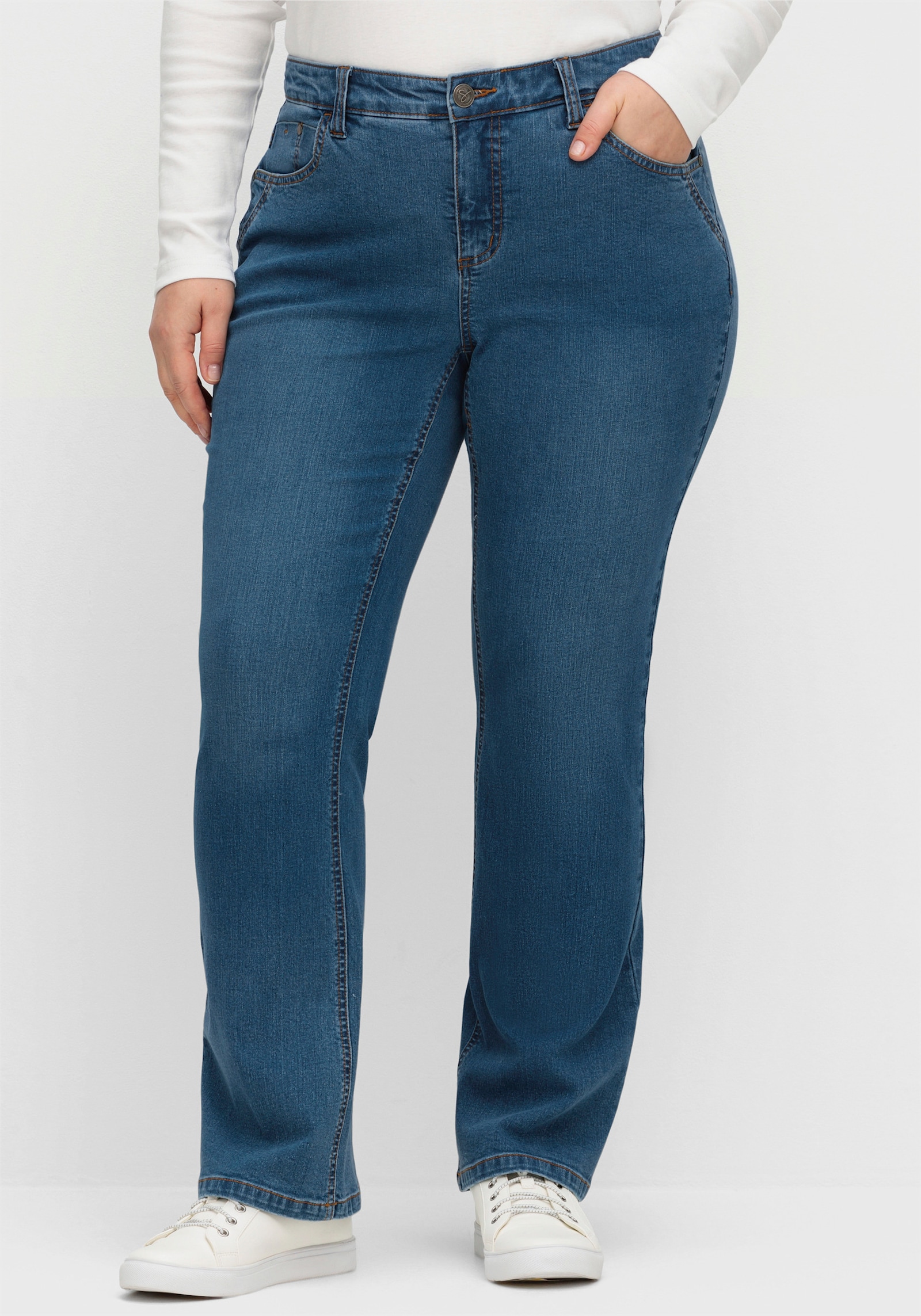sheego Jean bootcut avec jambes étroites et taille confortable - bleu denim