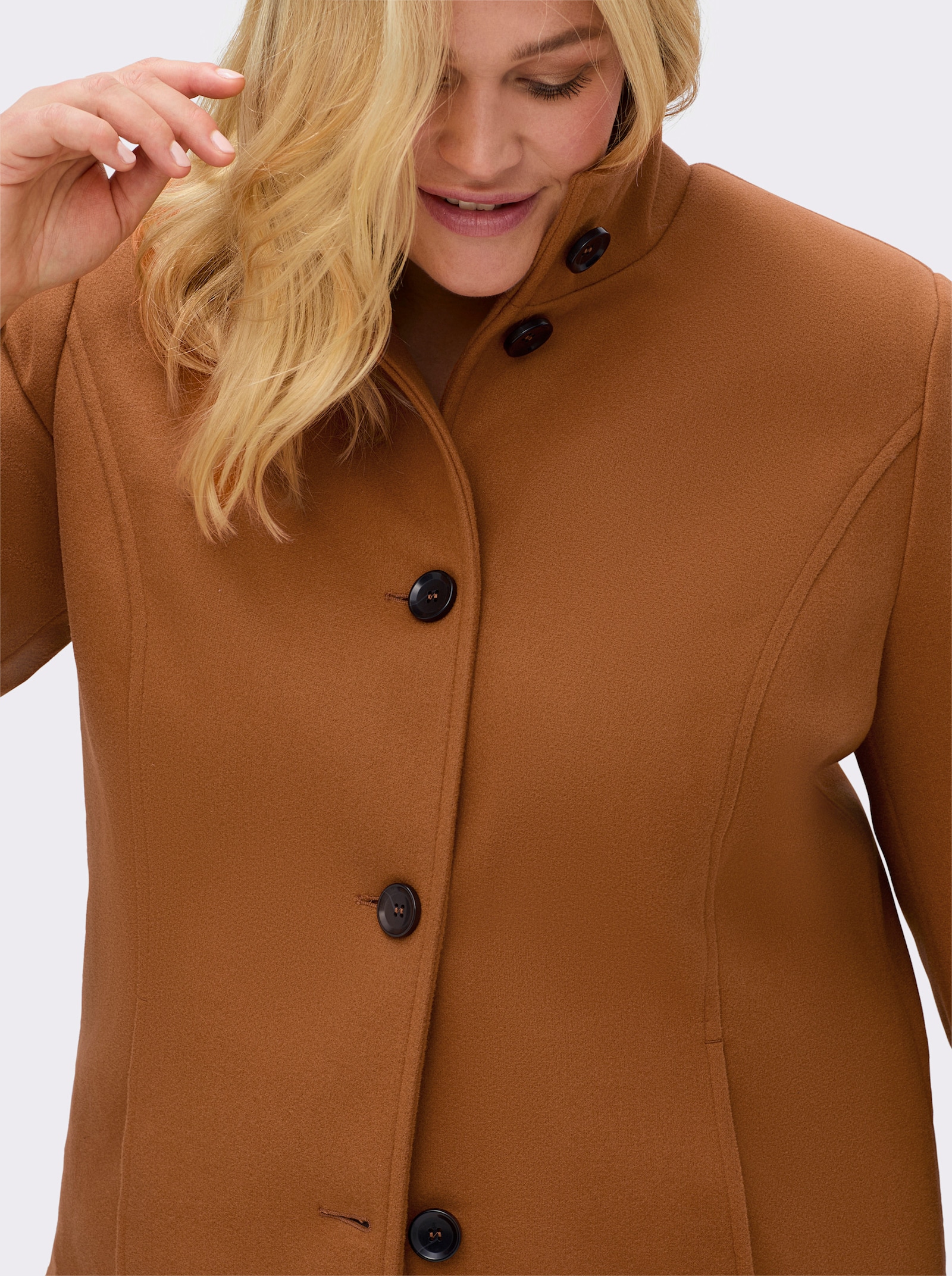 Jacke mit Schmuckknöpfen - cognac