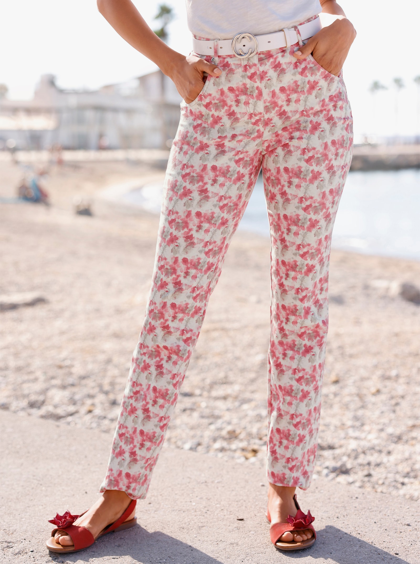 Cosma Druckhose in Twill-Qualität - flamingo-ecru-bedruckt