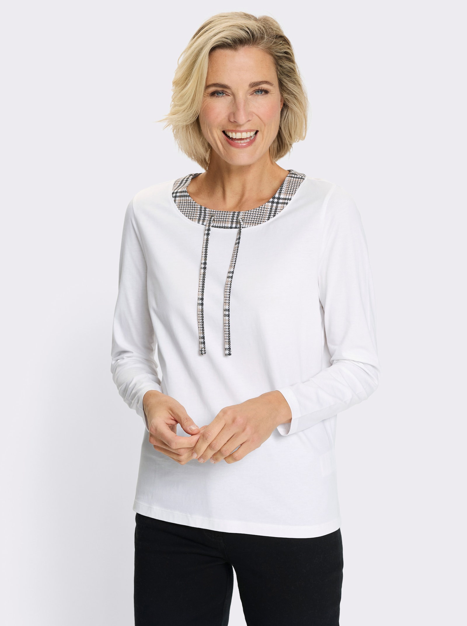 Langarmshirt mit Bindeband und Ösen - ecru