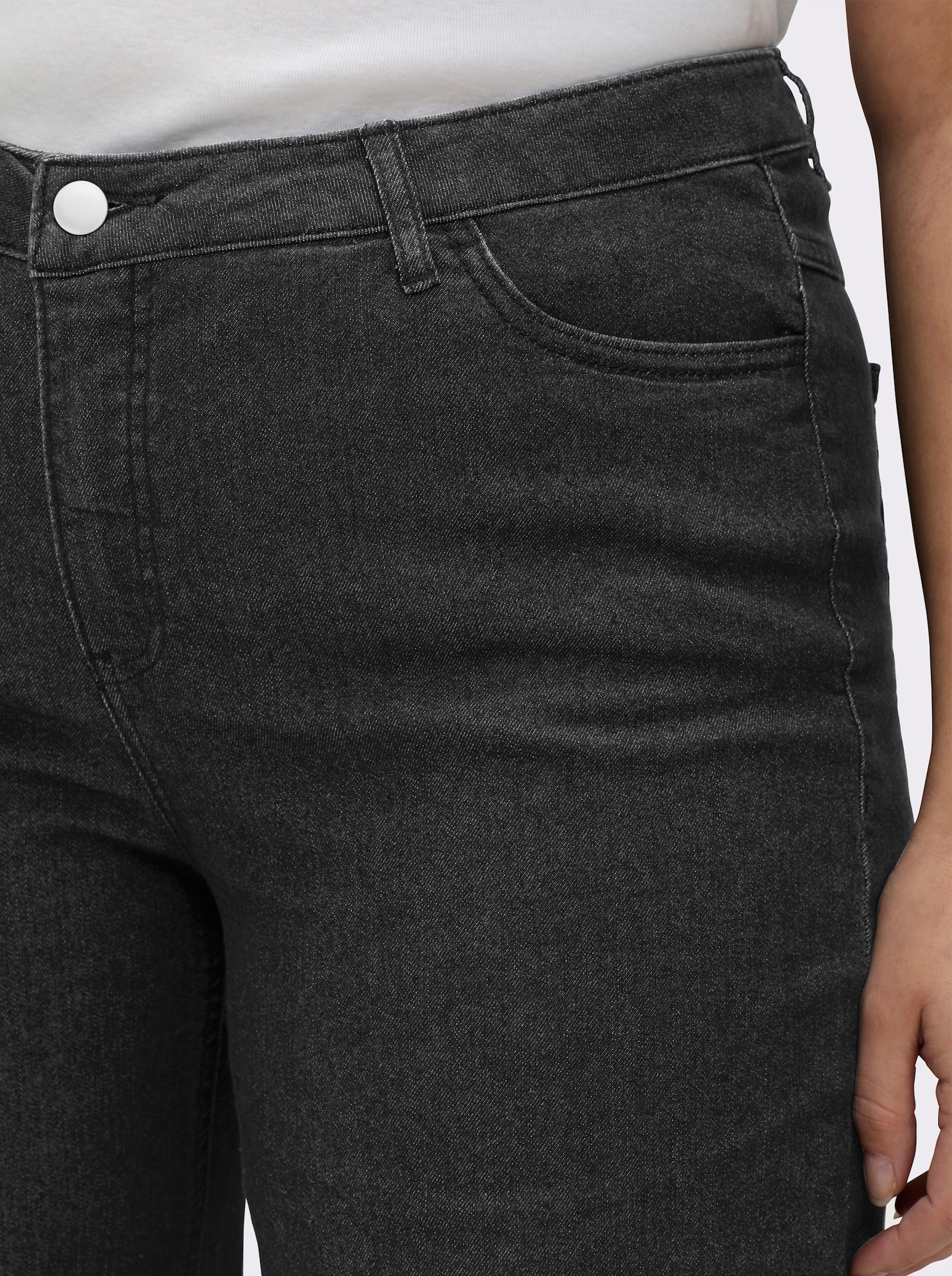 Jeans mit weitem Bein - schwarz