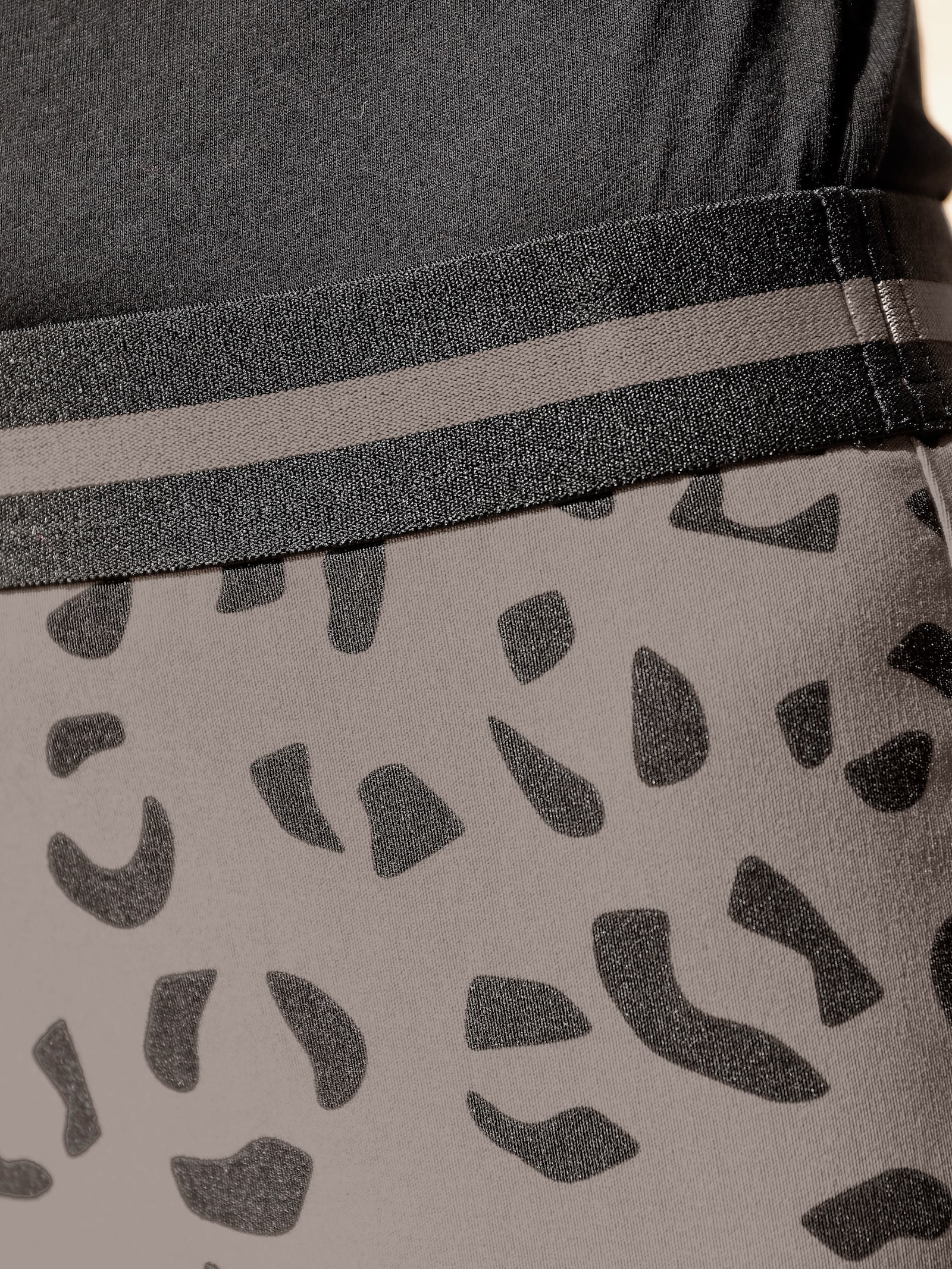 Bengalinhose mit Dehnbund - schwarz-taupe-bedruckt
