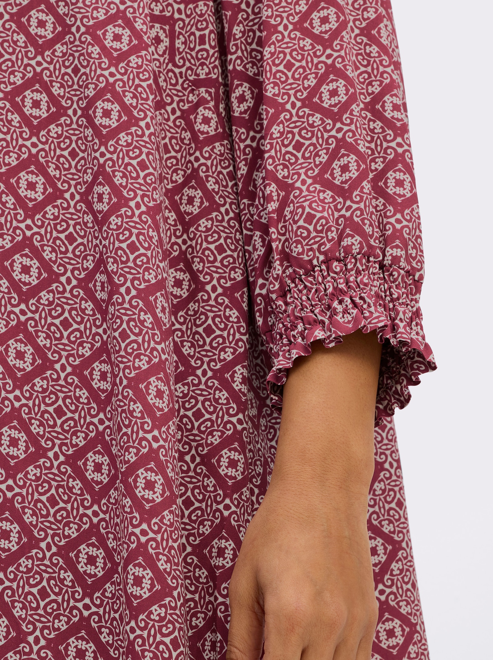 sheego Tunika mit Ornamentprint - ecru-bordeaux-bedruckt