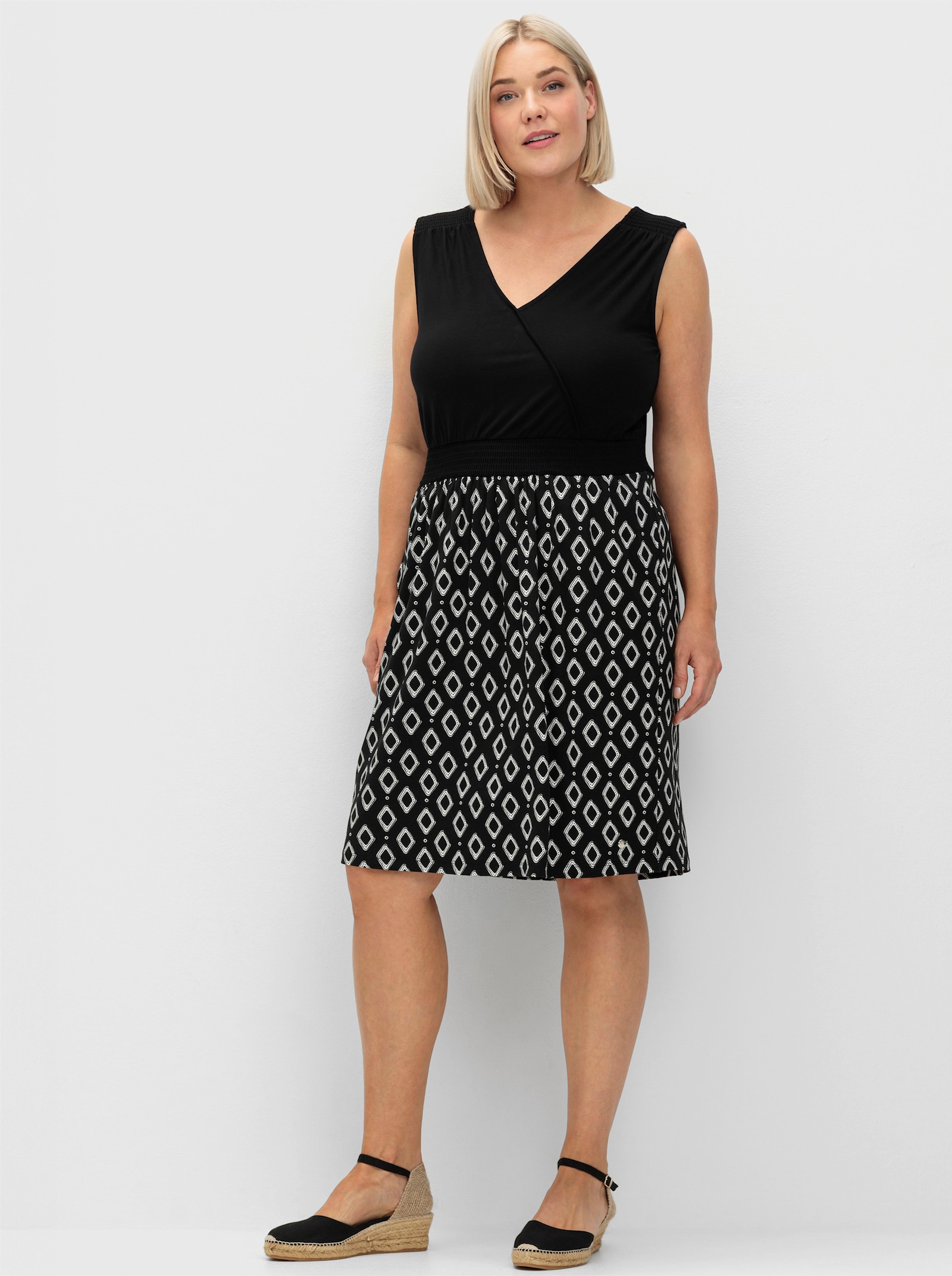 sheego Jerseyjurk met bedrukte rok - zwart/wit