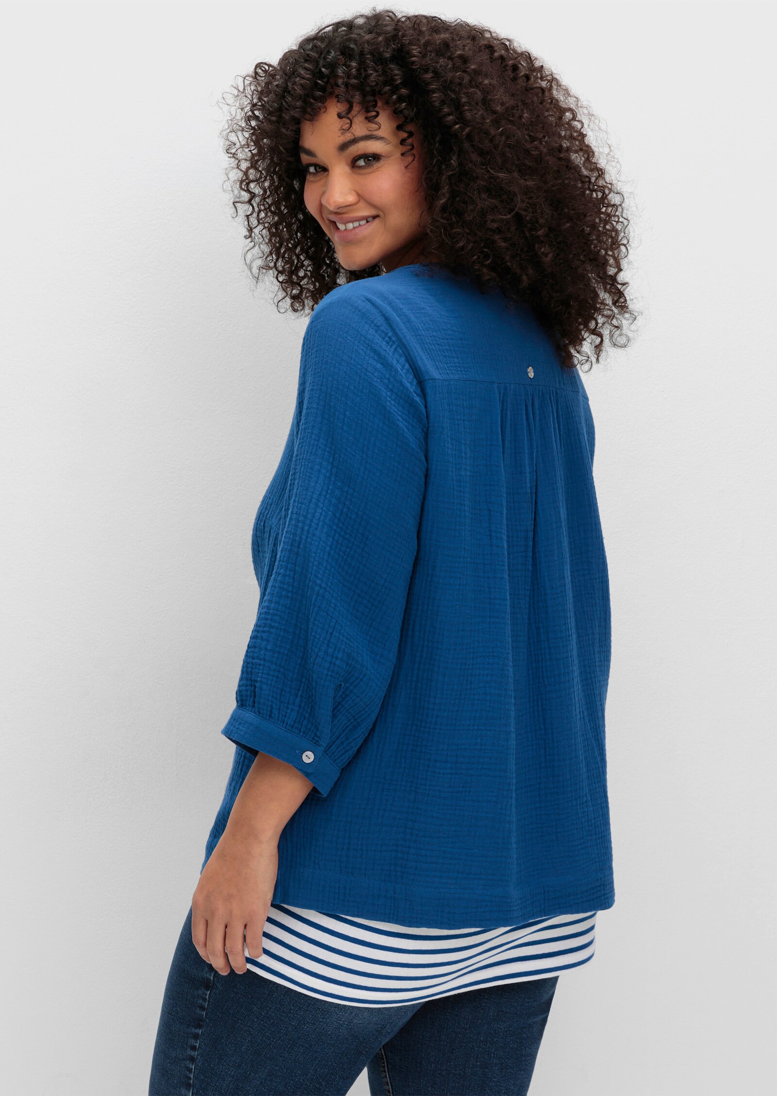 sheego Tunika aus Musselin, mit V-Schlitz - blaubeere