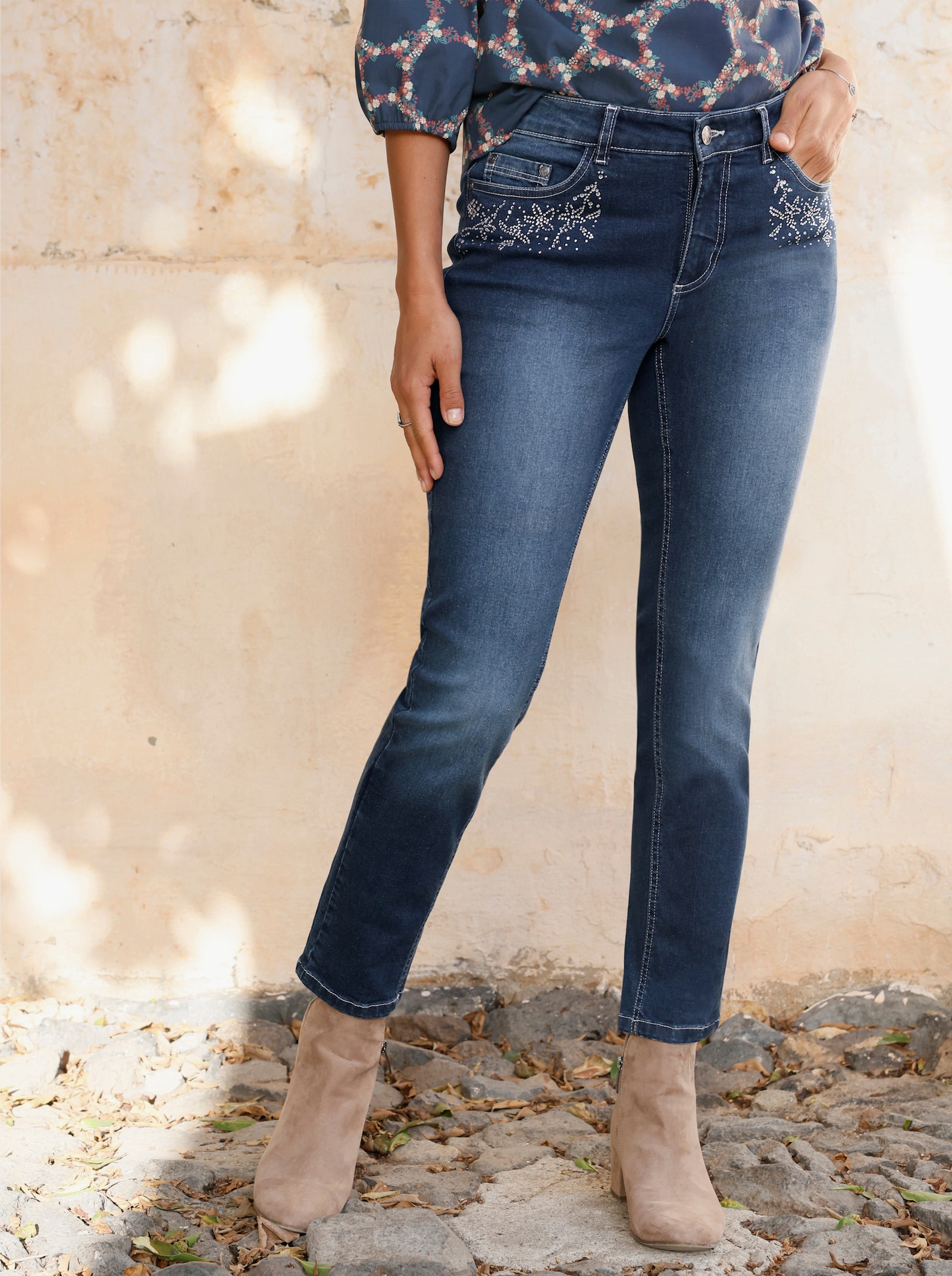 Skinny Jeans mit Glitzersteinchen - blue-stone-washed