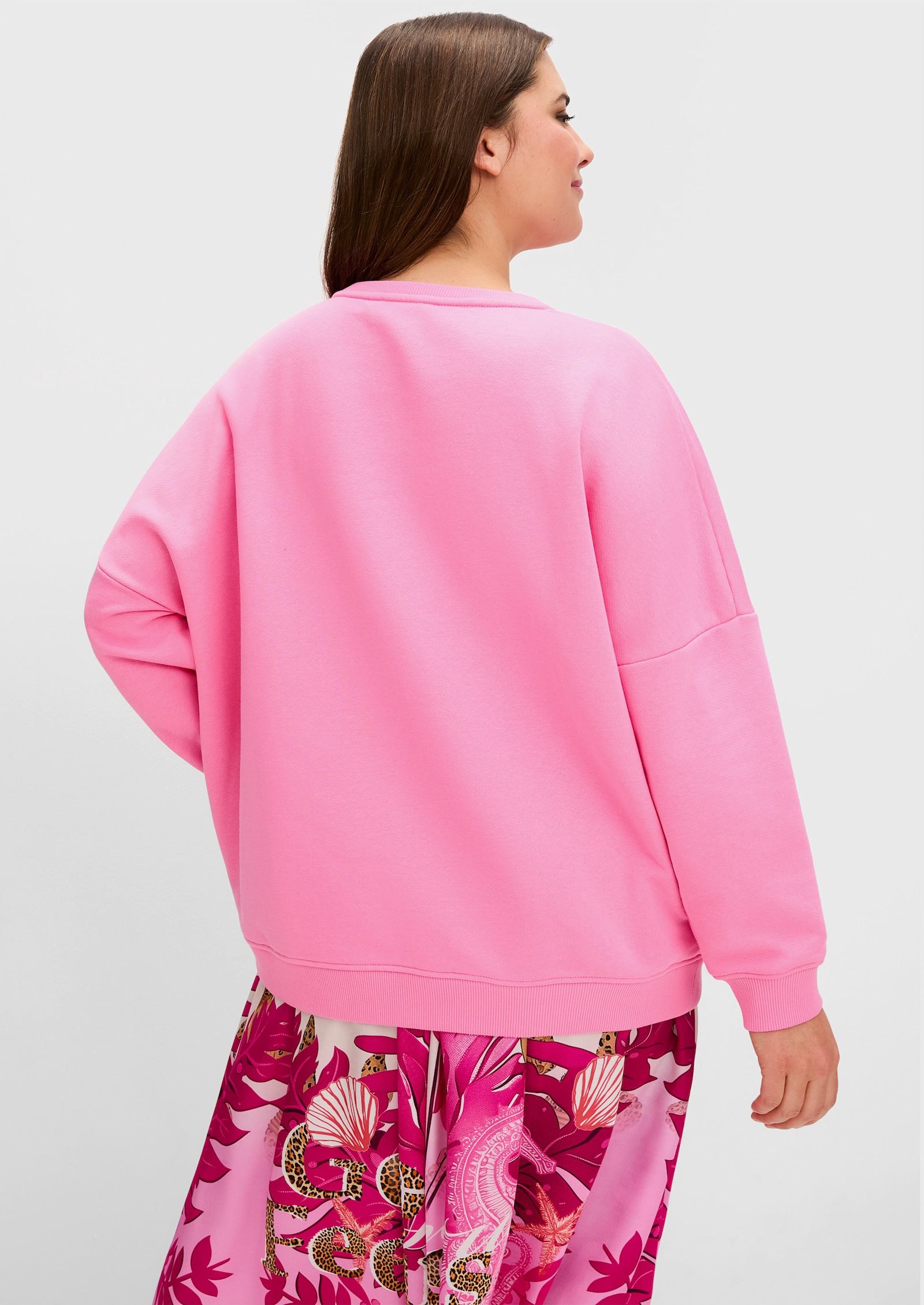 sheego loves miss goodlife Sweatshirt Frontdruck und Rundhals - pink bedruckt