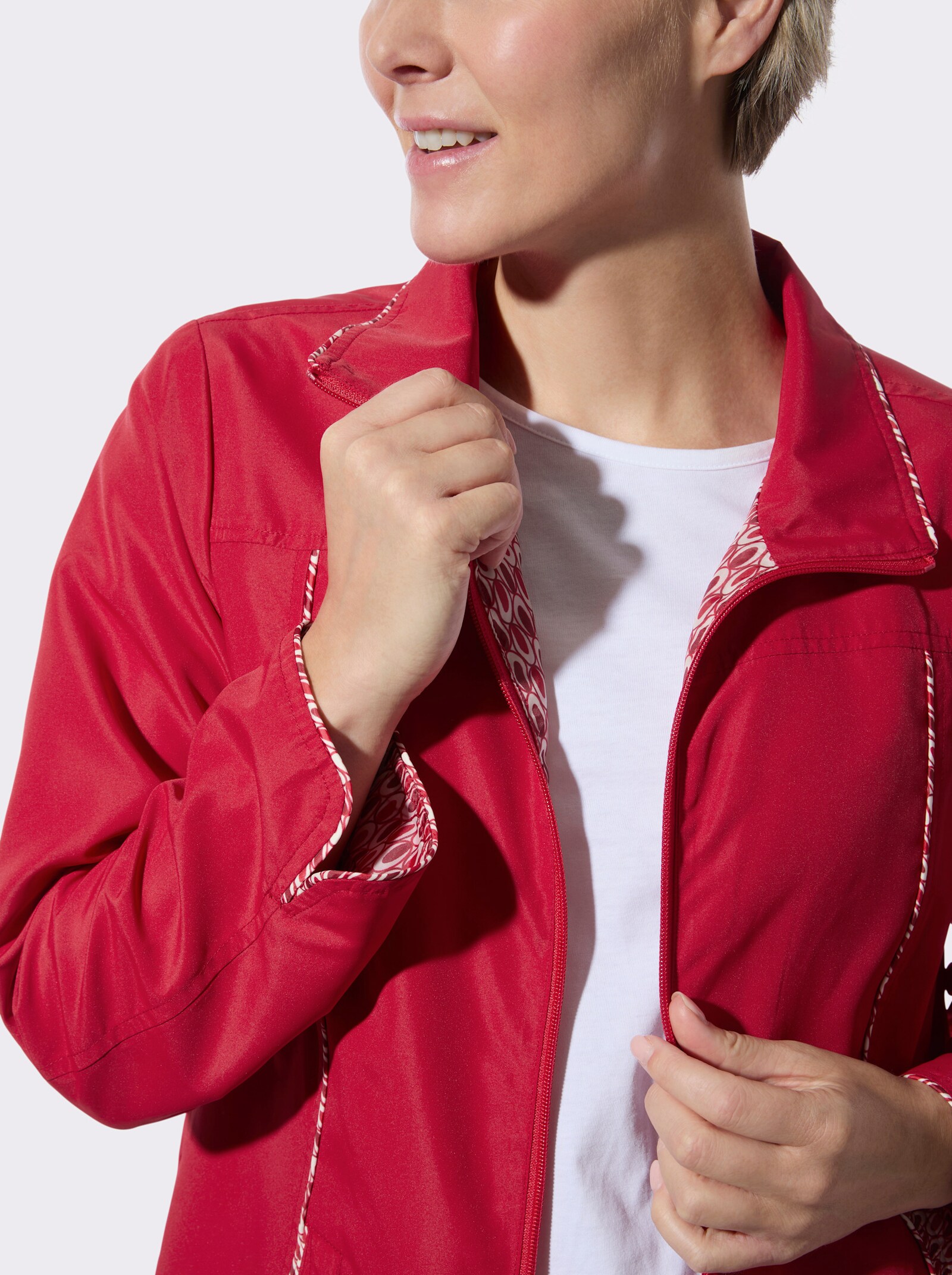 Übergangsjacke mit Cord-Paspelierungen - rot