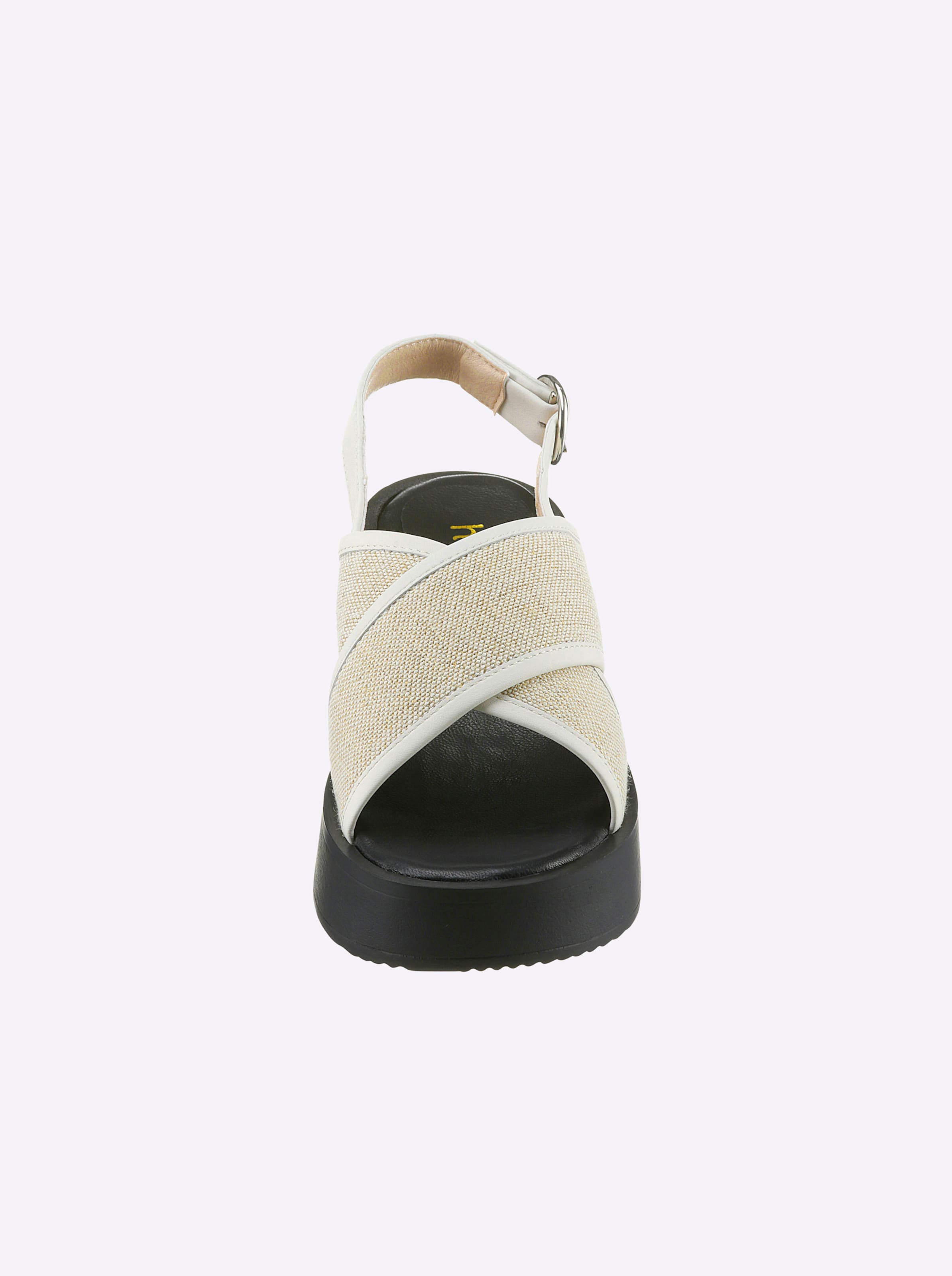 Satz LED günstig Kaufen-Sandalette in beige-schwarz von heine. Sandalette in beige-schwarz von heine <![CDATA[Sandalette Made in Spain. In trageangenehmem Textil-Leder-Mix. Futter Textil, Innensohle Leder. Mit angesagtem Plateauabsatz, Höhe ca. 50 mm.]]>. 
