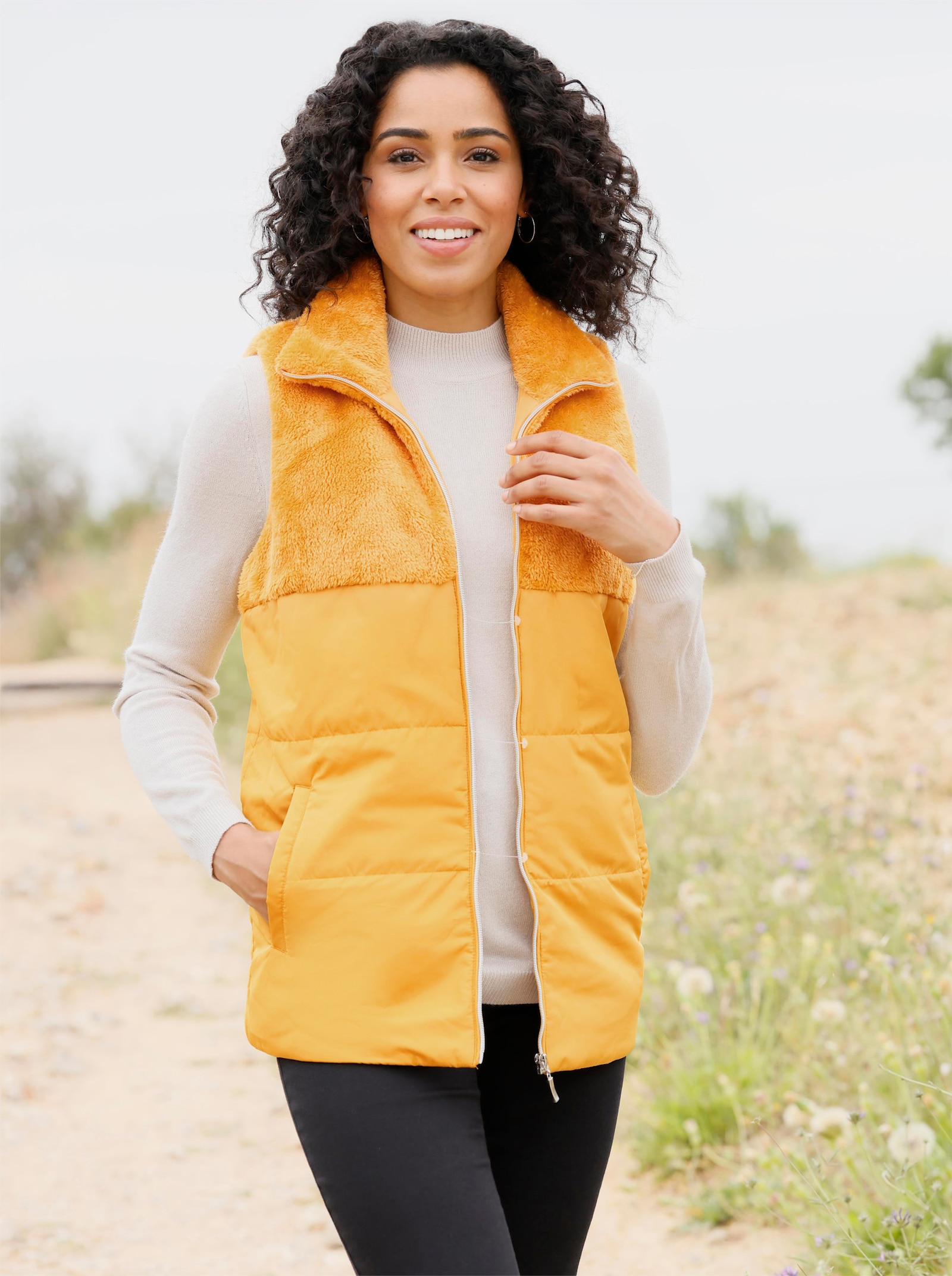 Steppweste mit Teddy-Fleece - ocker