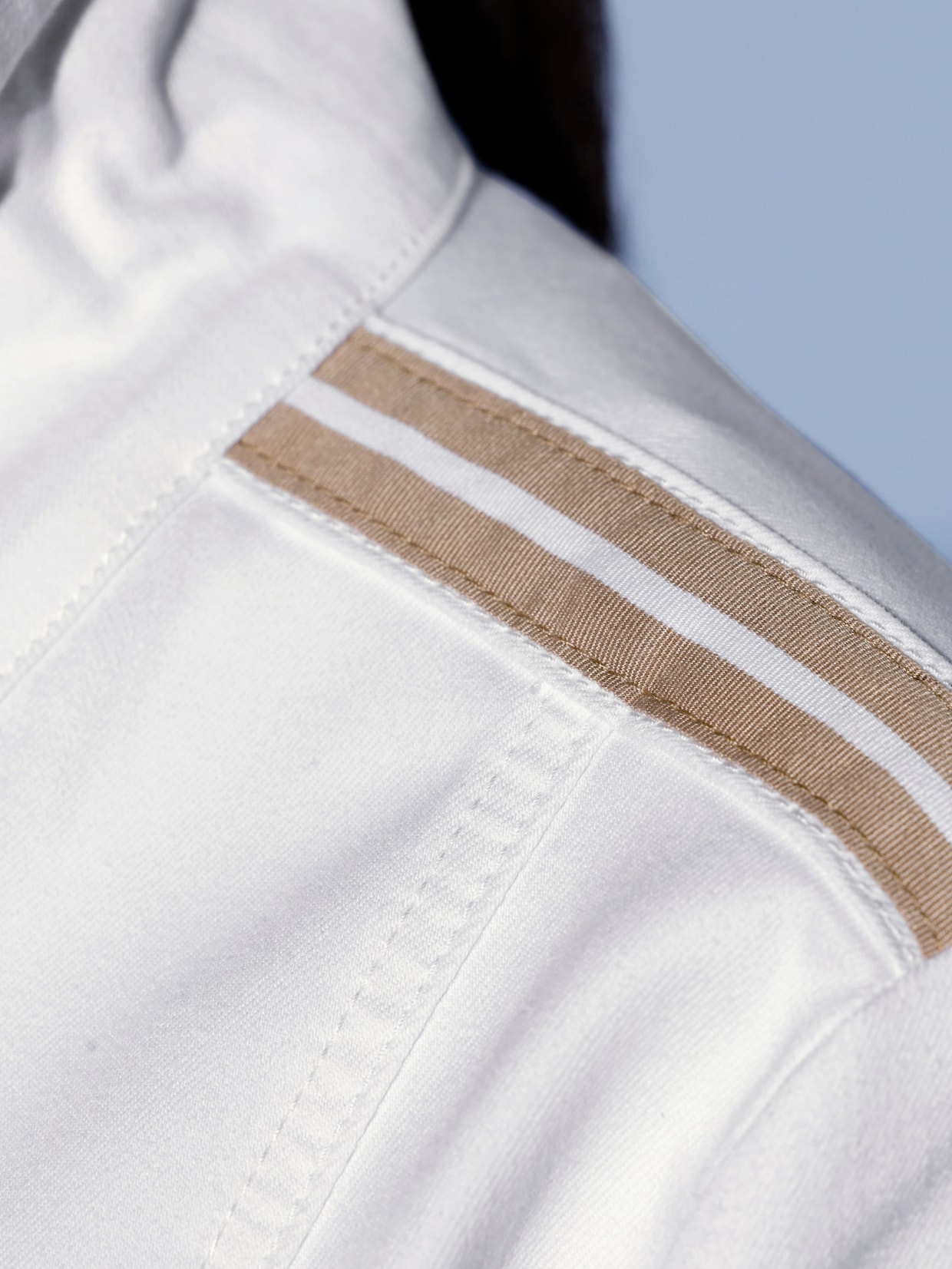 Jeansjacke mit weitenregulierbarem Saum - ecru