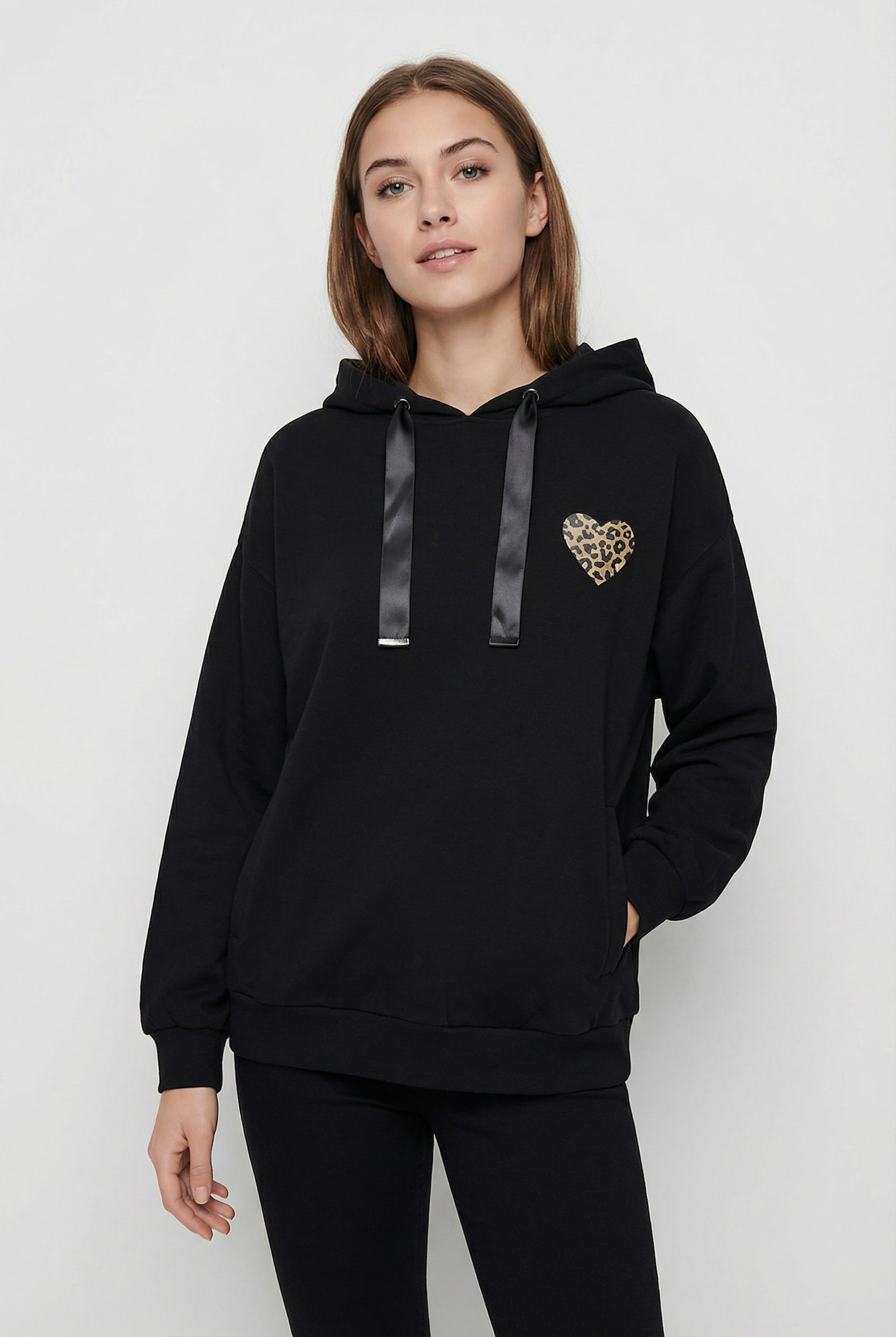 ONLY CARMAKOMA Kapuzensweatshirt - black print:wild heart