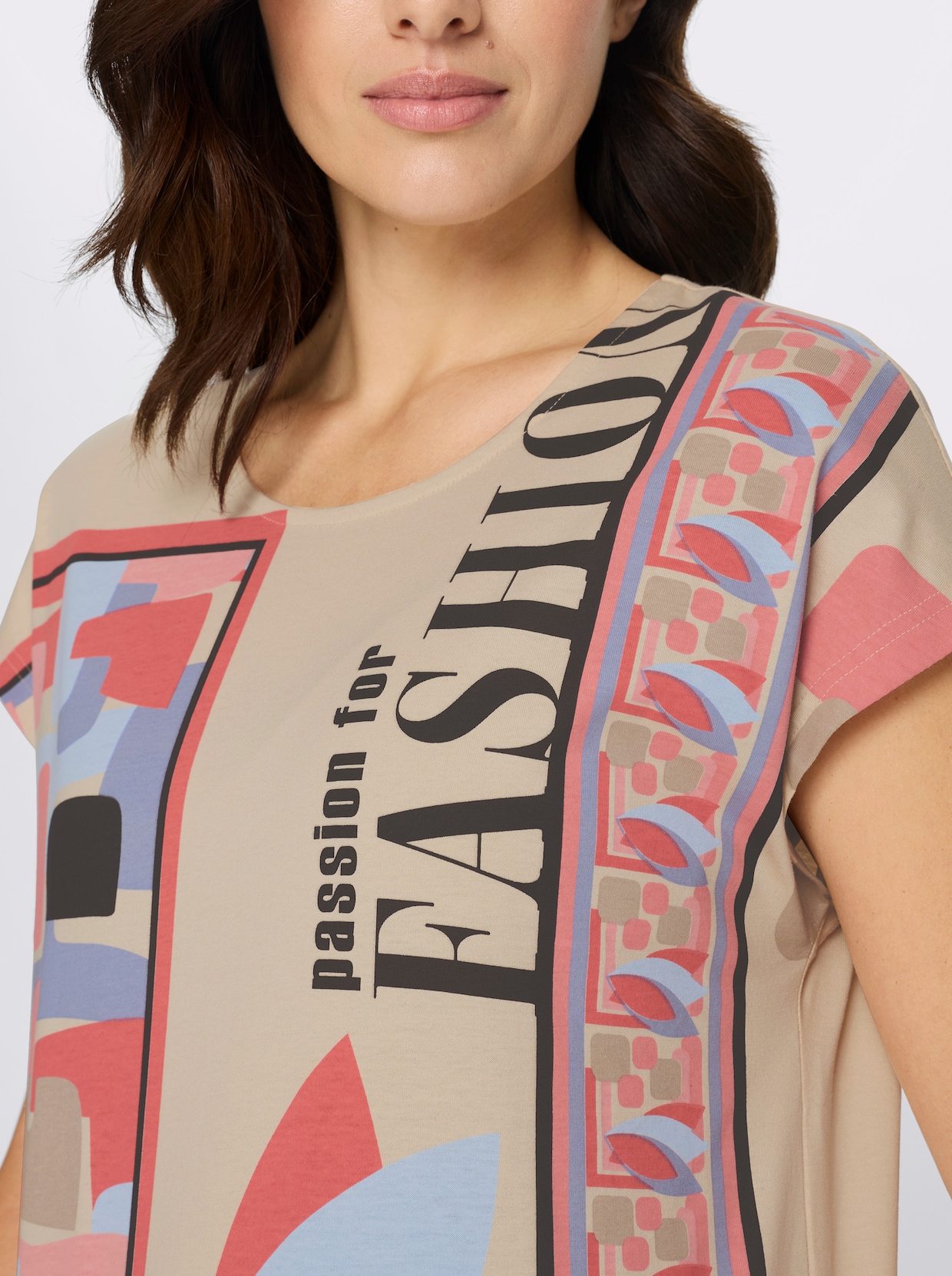 Kurzarmshirt mit großem Print vorne - sand-flamingo-bedruckt