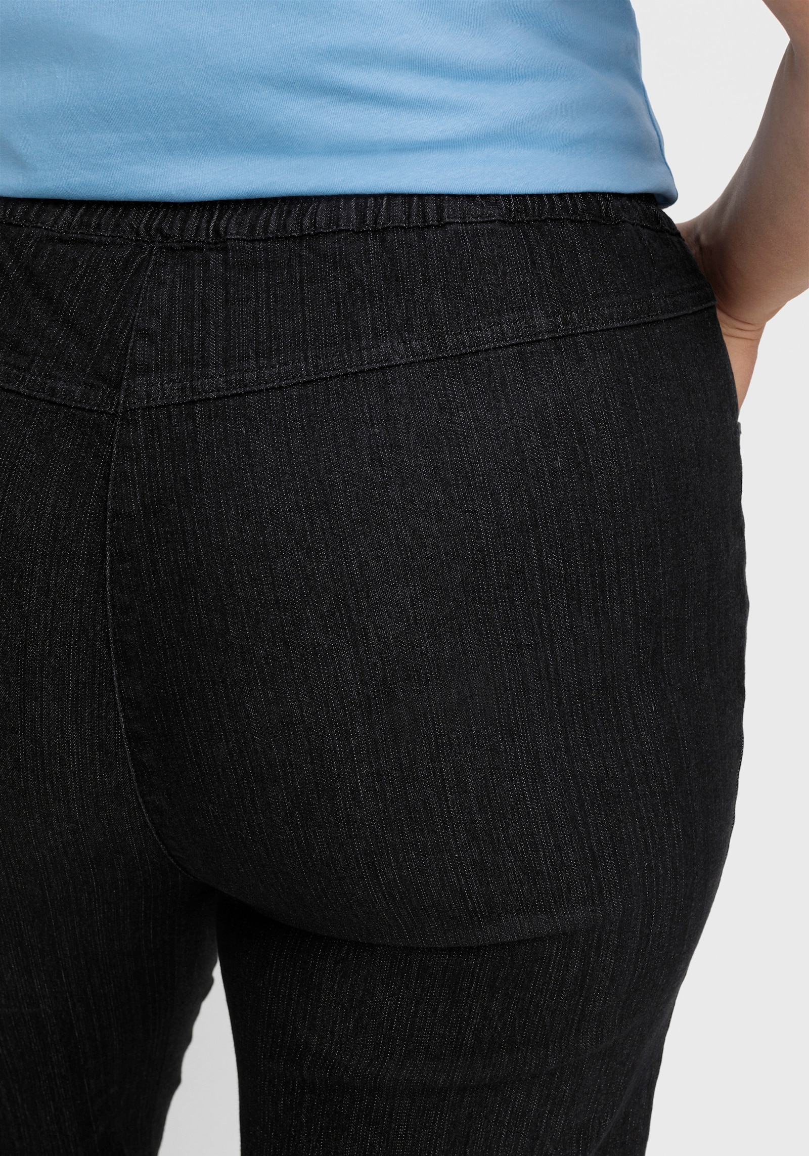 7/8-Jeans mit Zierriegel am Abschluss - black-denim