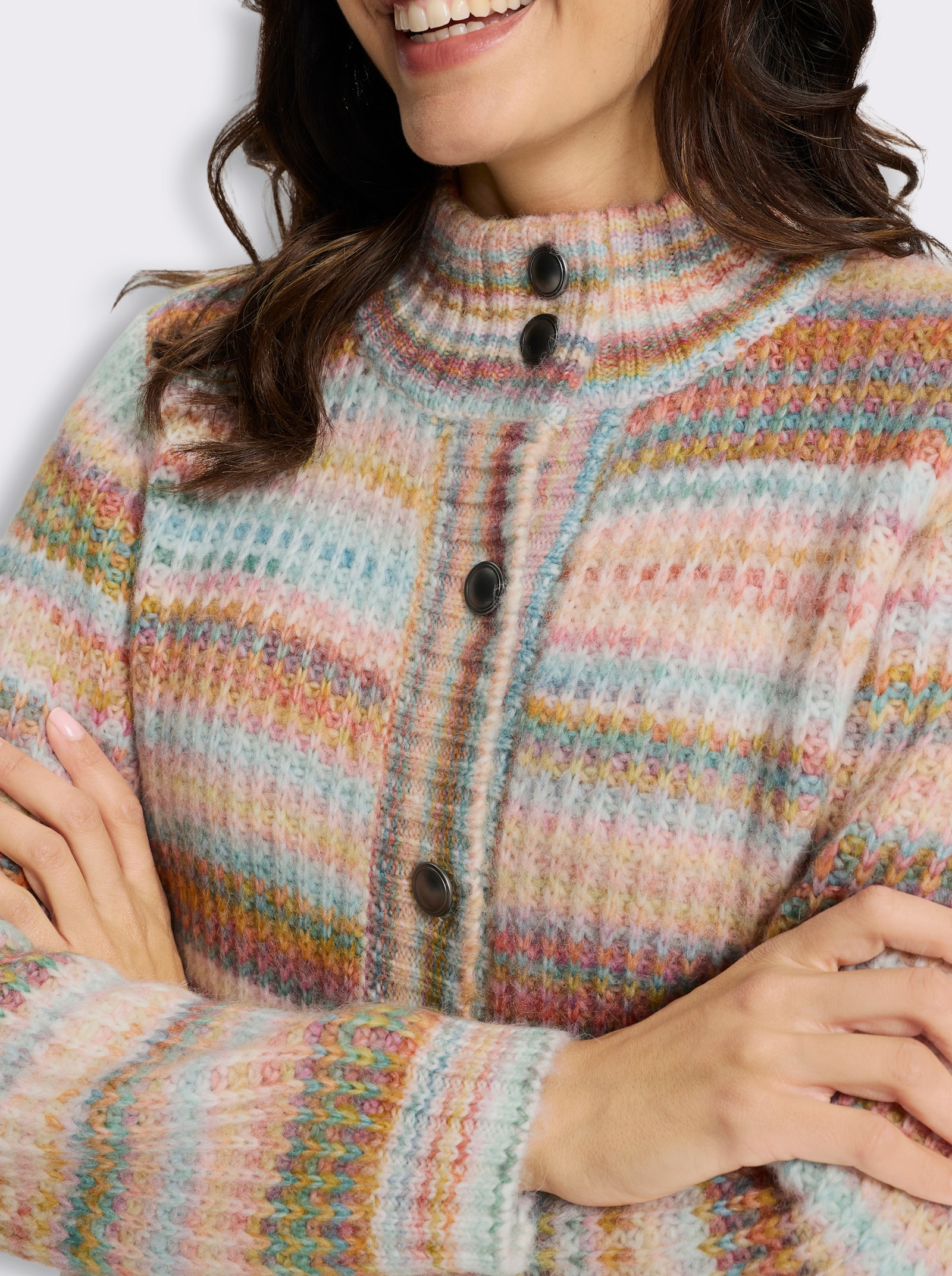 Strickjacke mit Metall-Schmuckknöpfen - rotbraun-gemustert