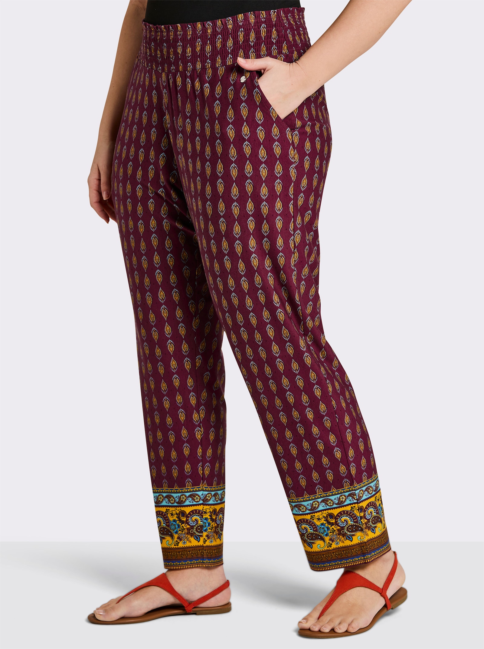 sheego Jerseyhose mit Paisley-Print - bordeaux-burgund-bedruckt