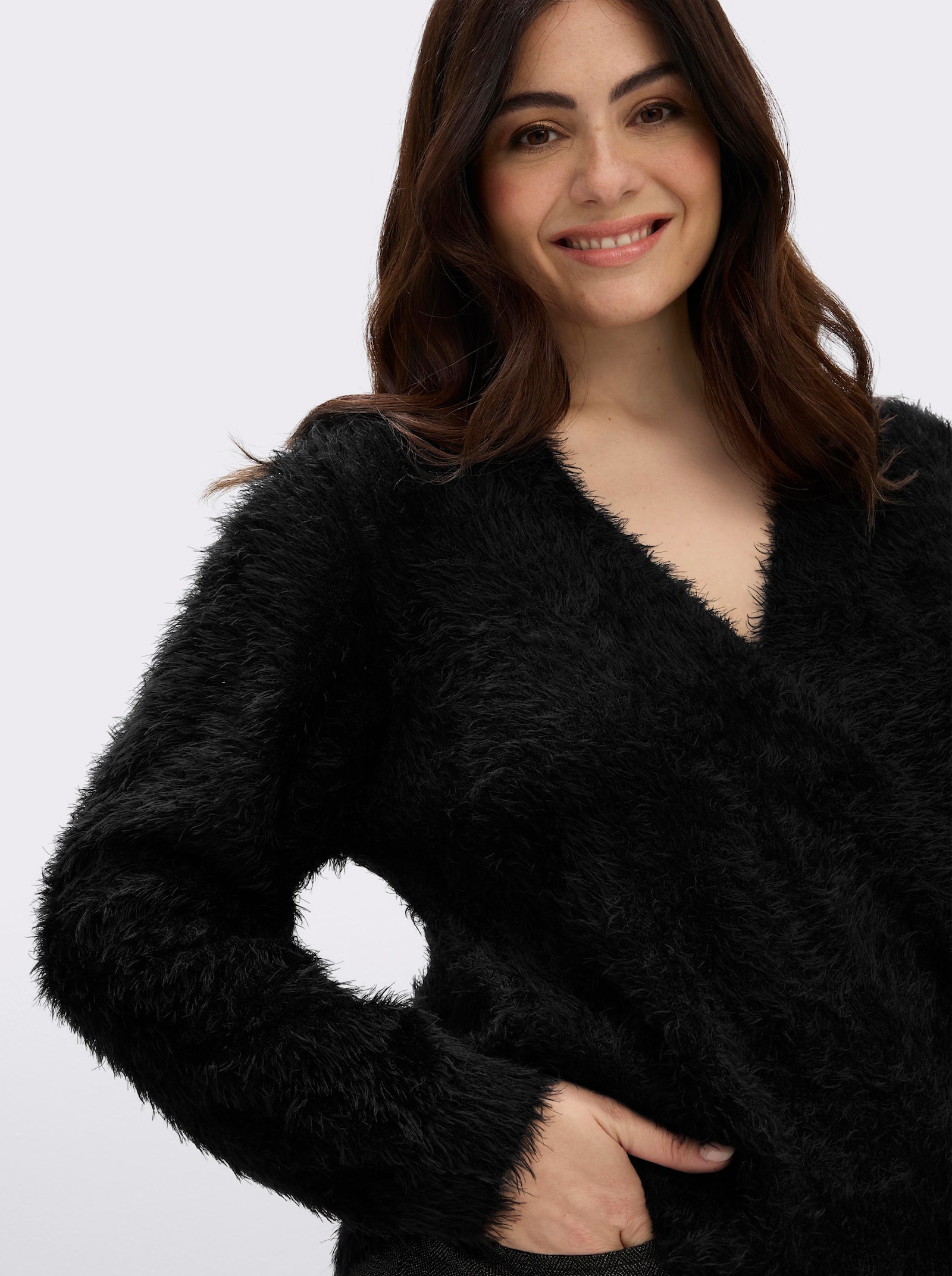 sheego Wickelpullover mit Flauschgarn - schwarz