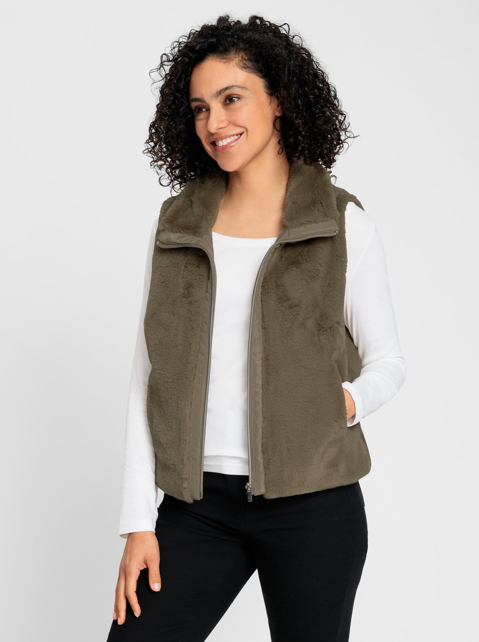 Fellimitatweste in kürzerer Form - schlamm