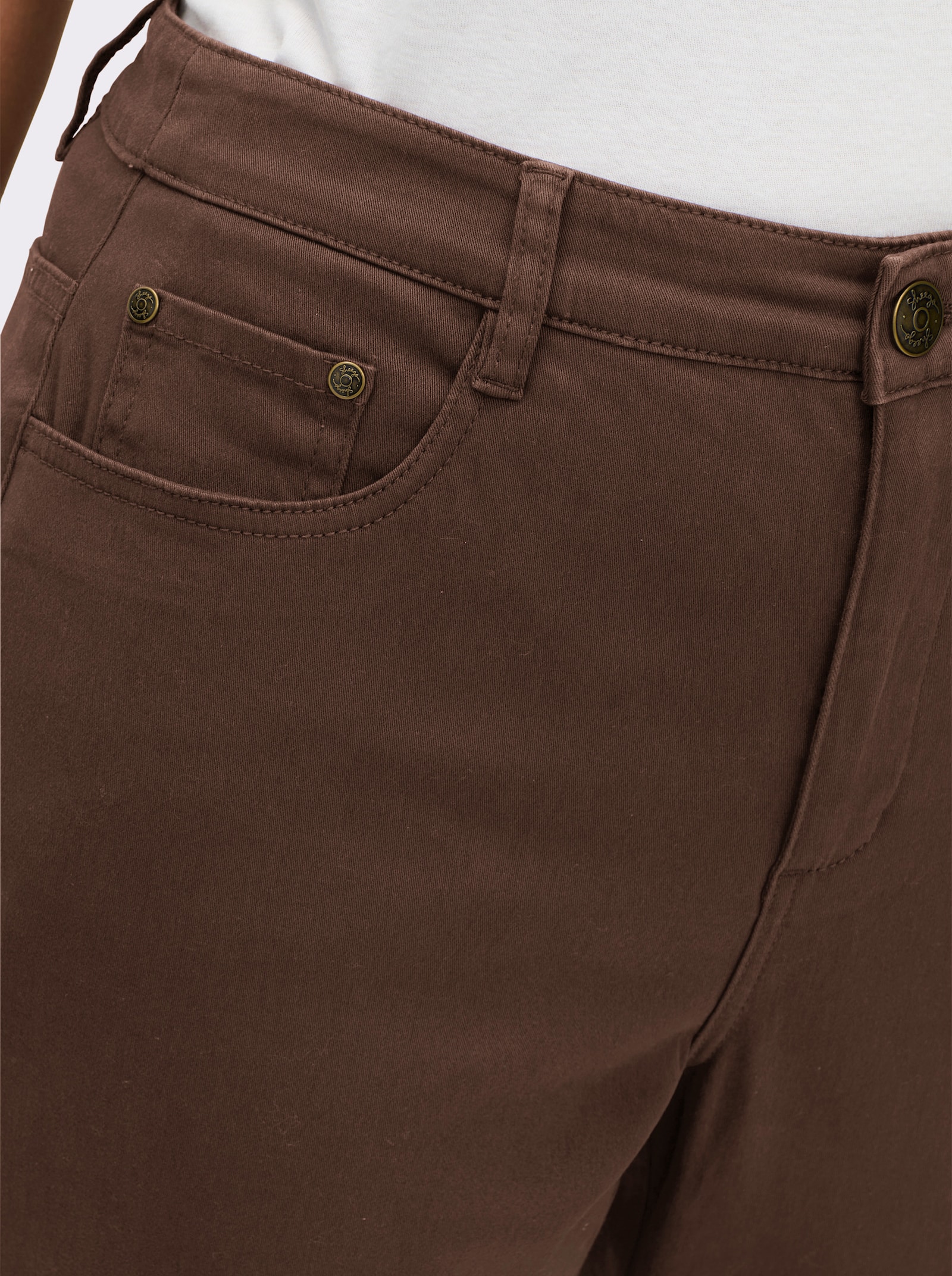 sheego High-waist-Jeans mit Saumaufschlag - schoko