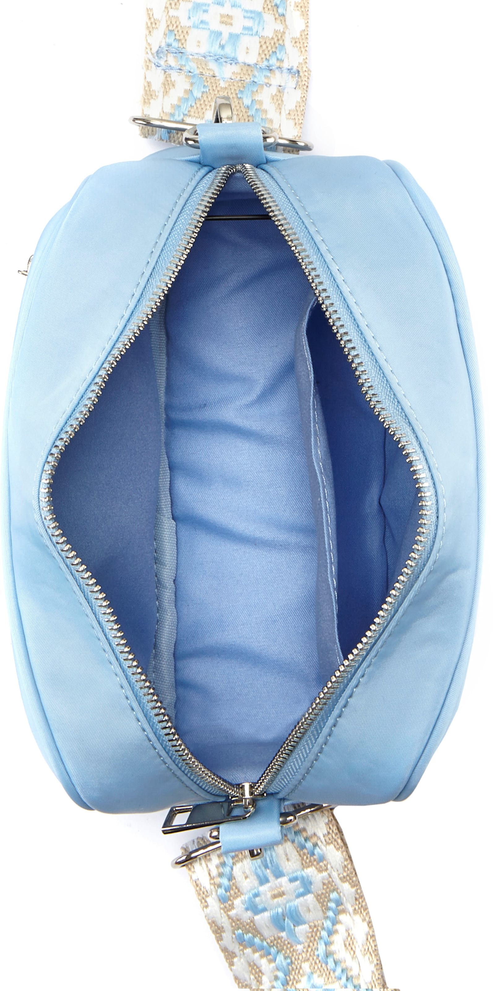 Handtasche günstig Kaufen-Umhängetasche in hellblau von LASCANA. Umhängetasche in hellblau von LASCANA <![CDATA[Handtasche VEGAN von LASCANA. Mit 2 auswechselbaren Schulterriemen. Maße H/B/T: 14/20/8cm. Aus Polyster in Nylon-Optic]]>. 