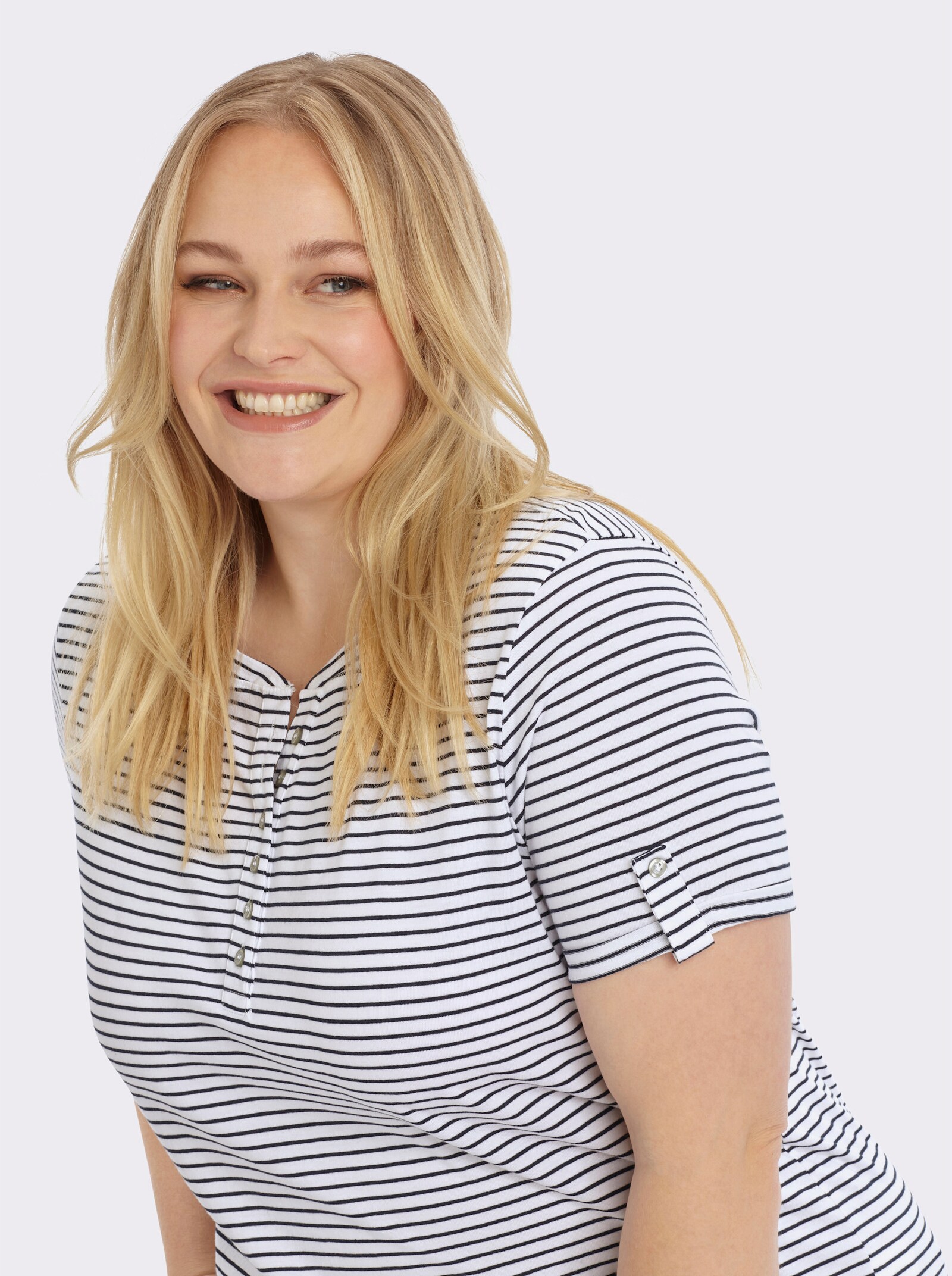 Kurzarmshirt mit fixiertem Ärmel-Aufschlag - marine-geringelt