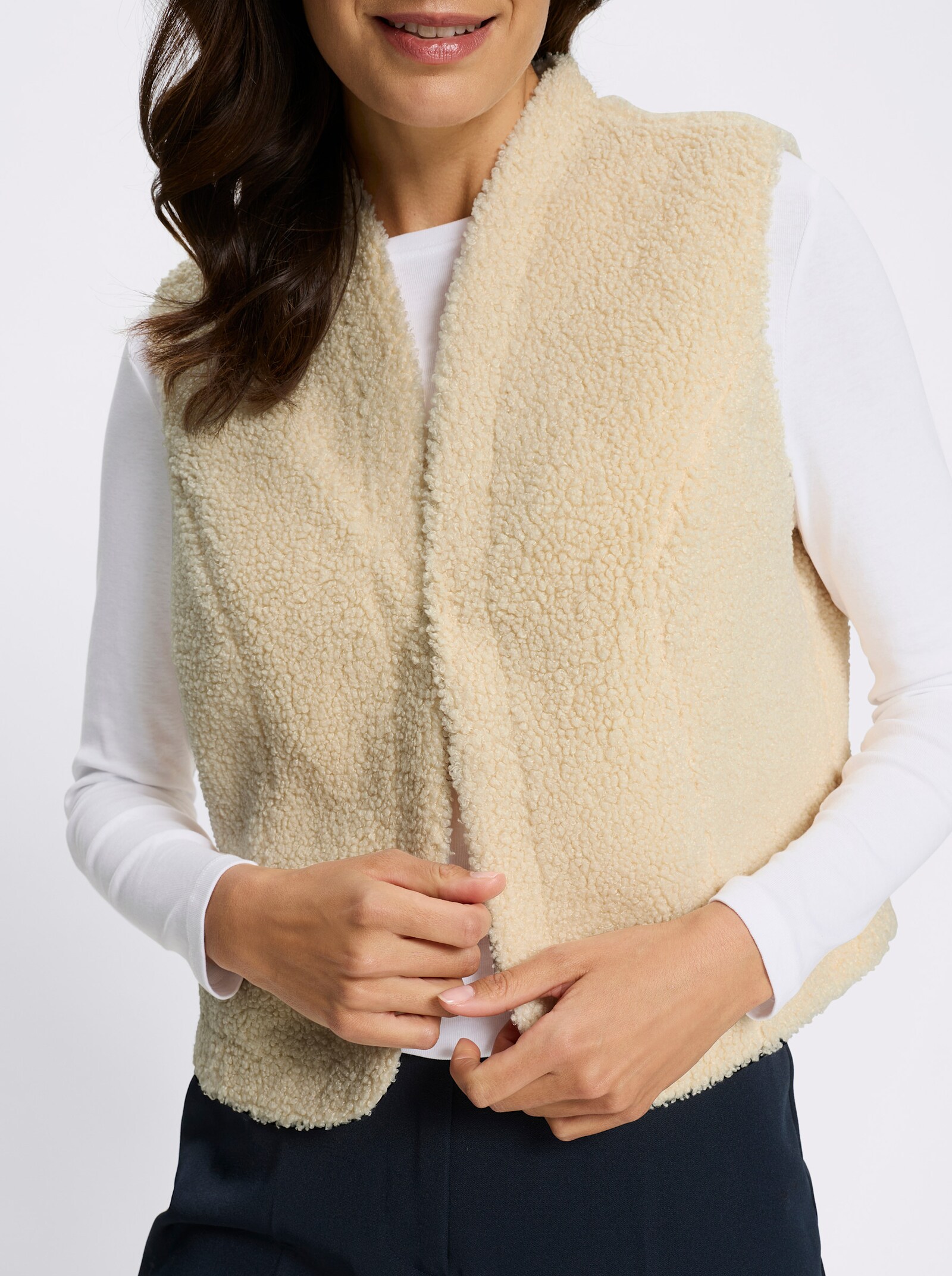 Fellimitatweste mit Hakenverschluss - champagner