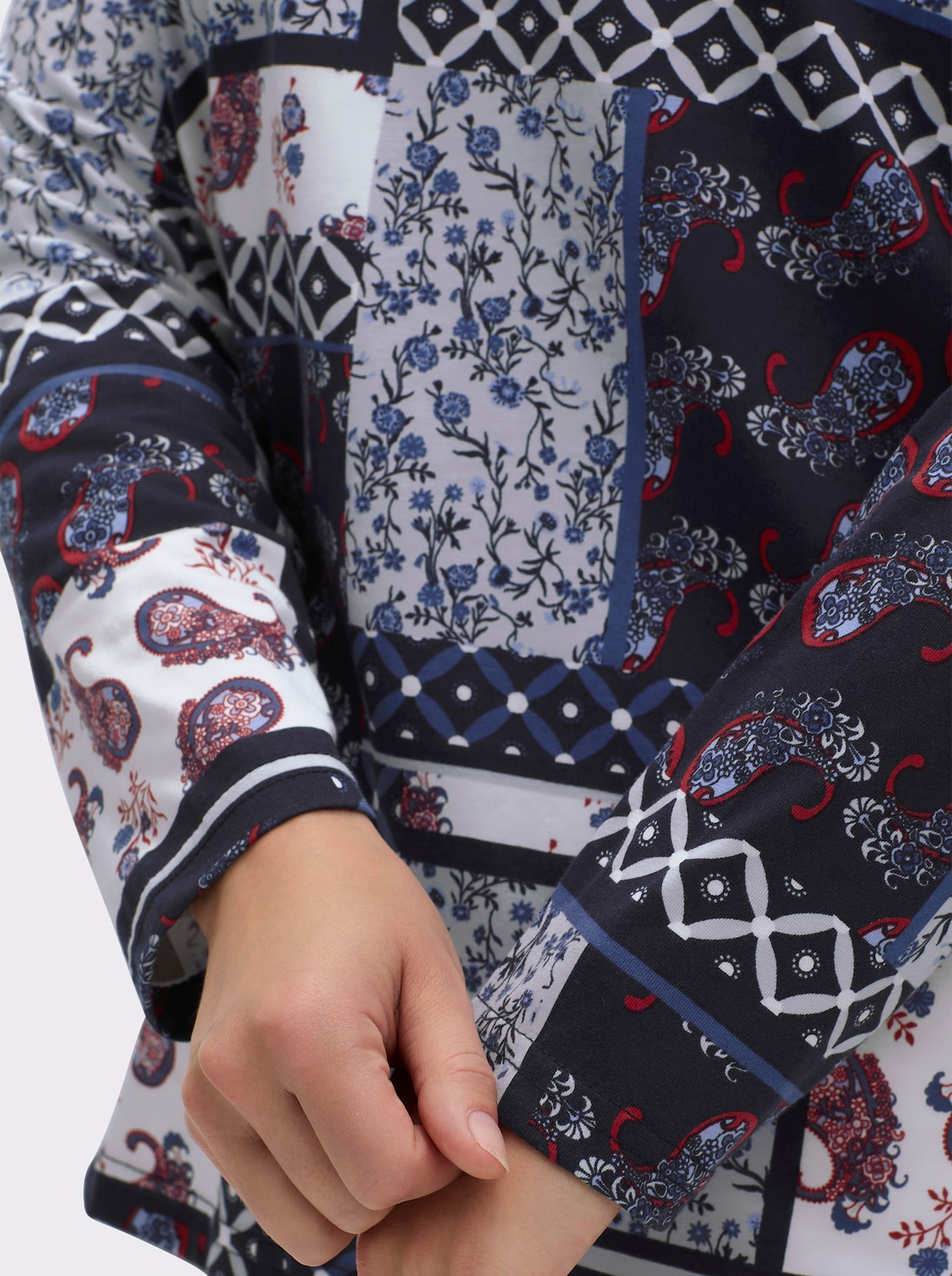 Langarmshirt im Patchwork-Dessin - marine-bedruckt