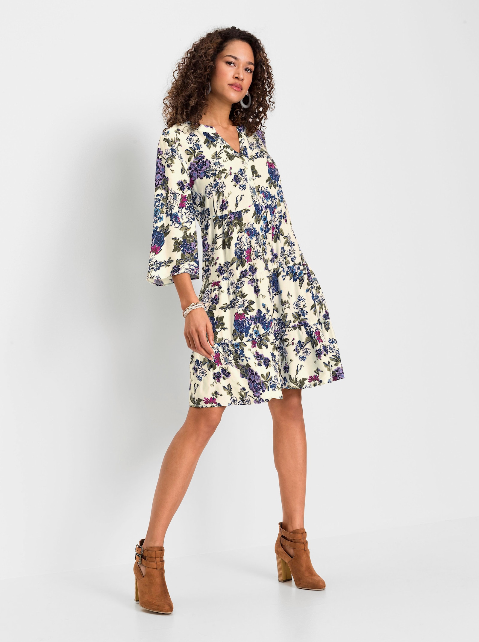 Blumenkleid in Stufenform - ecru-dunkelblau-bedruckt