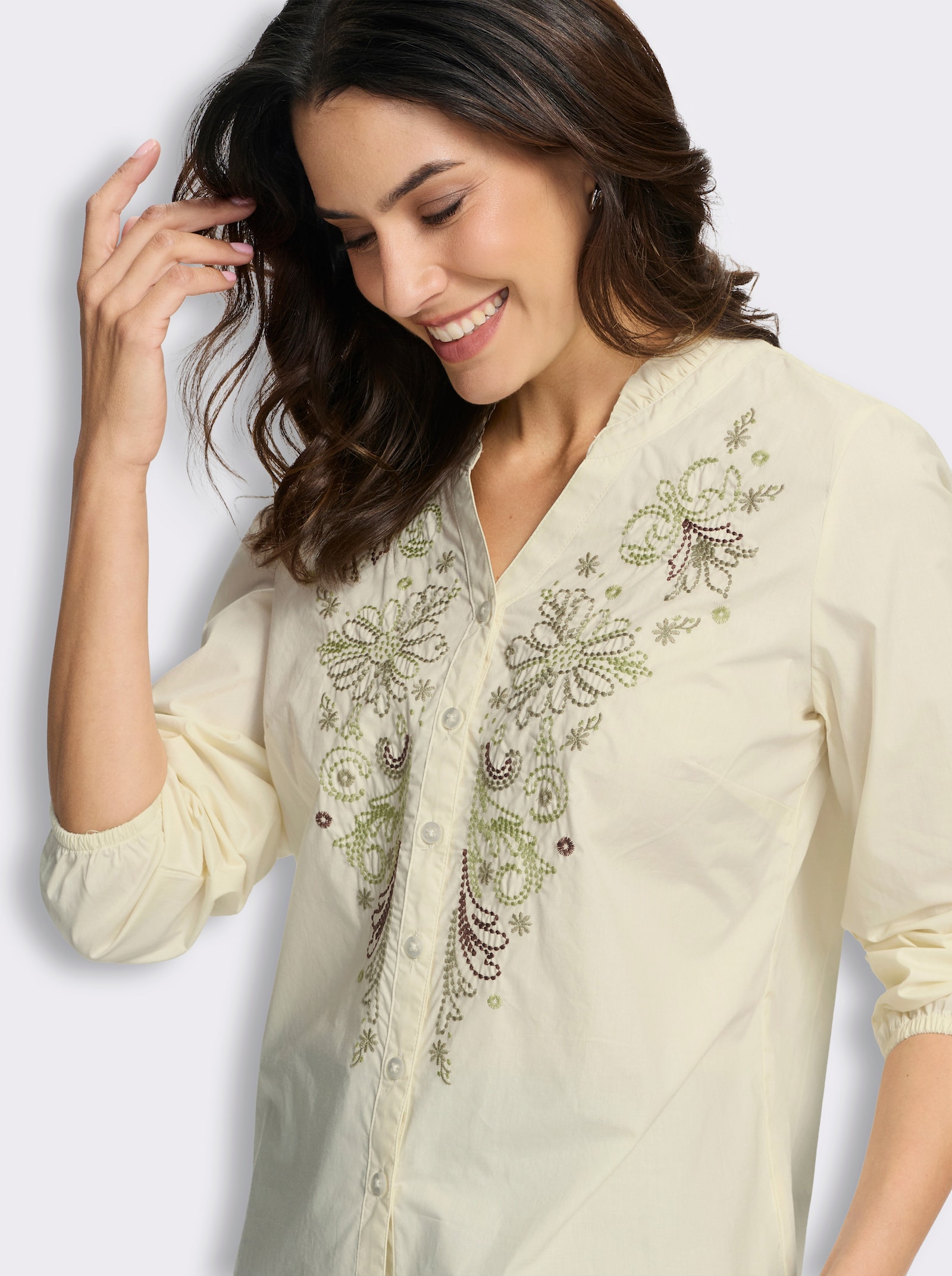 Baumwollbluse mit aufwendigen Blumenstickereien - champagner