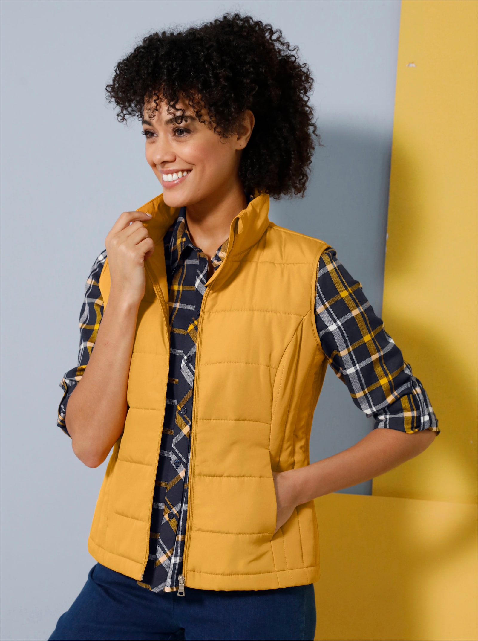 Steppweste mit Nahttaschen - ocker