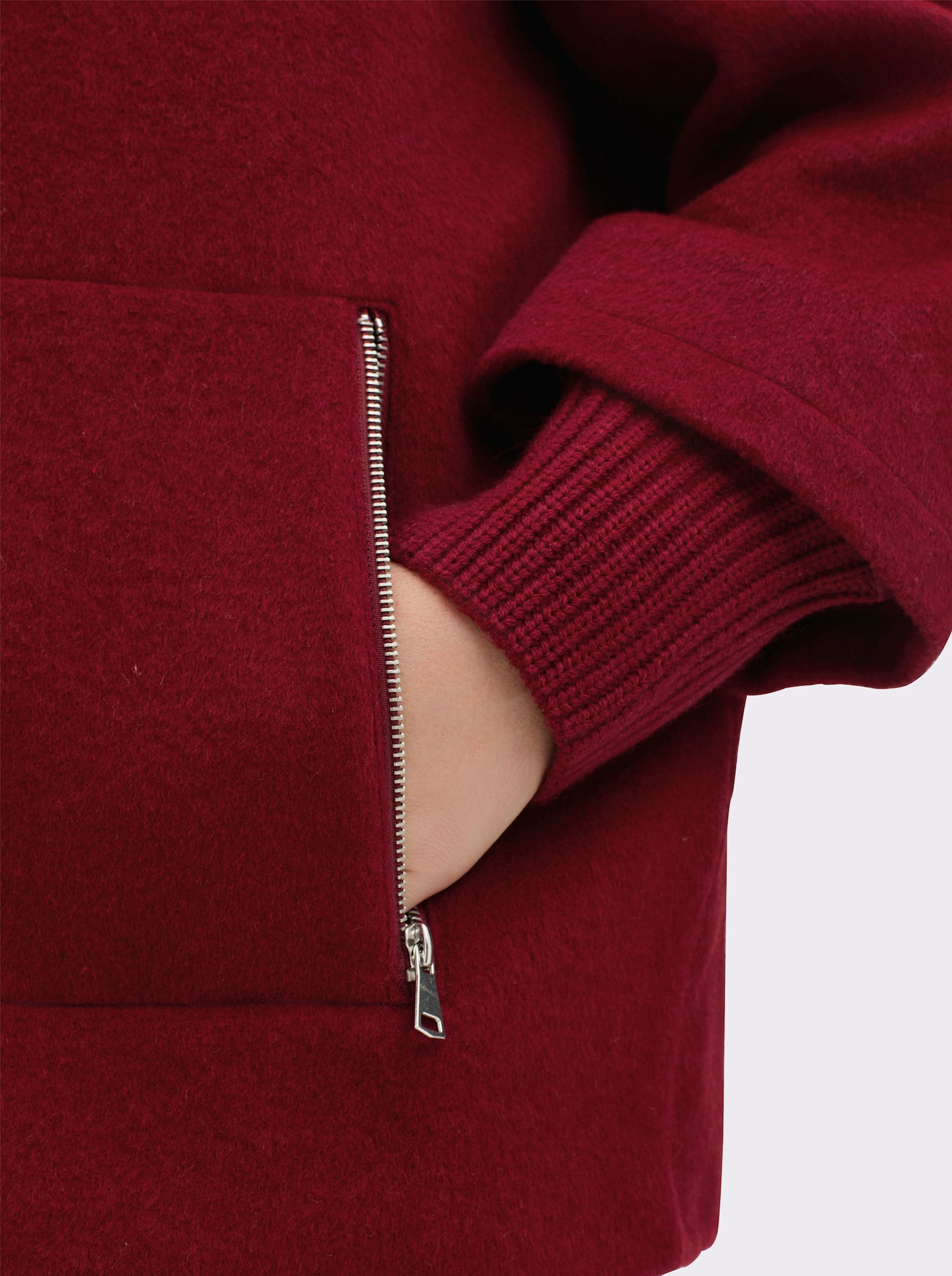 Manisa Wolljacke mit Strickeinsatz am Kragen - kirsche