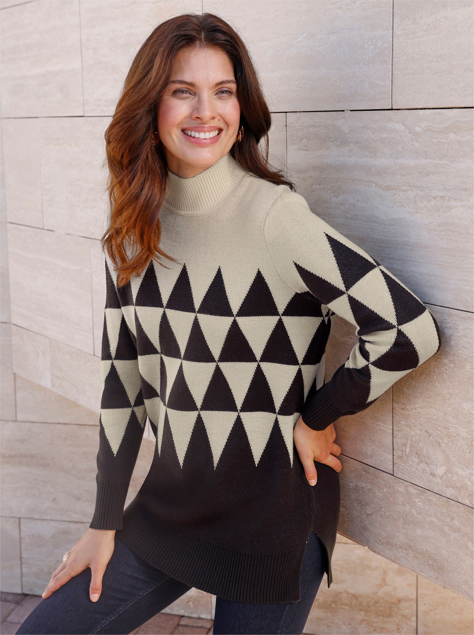 Longpullover mit grafischem Jacquardmuster - sand-schwarz-gemustert