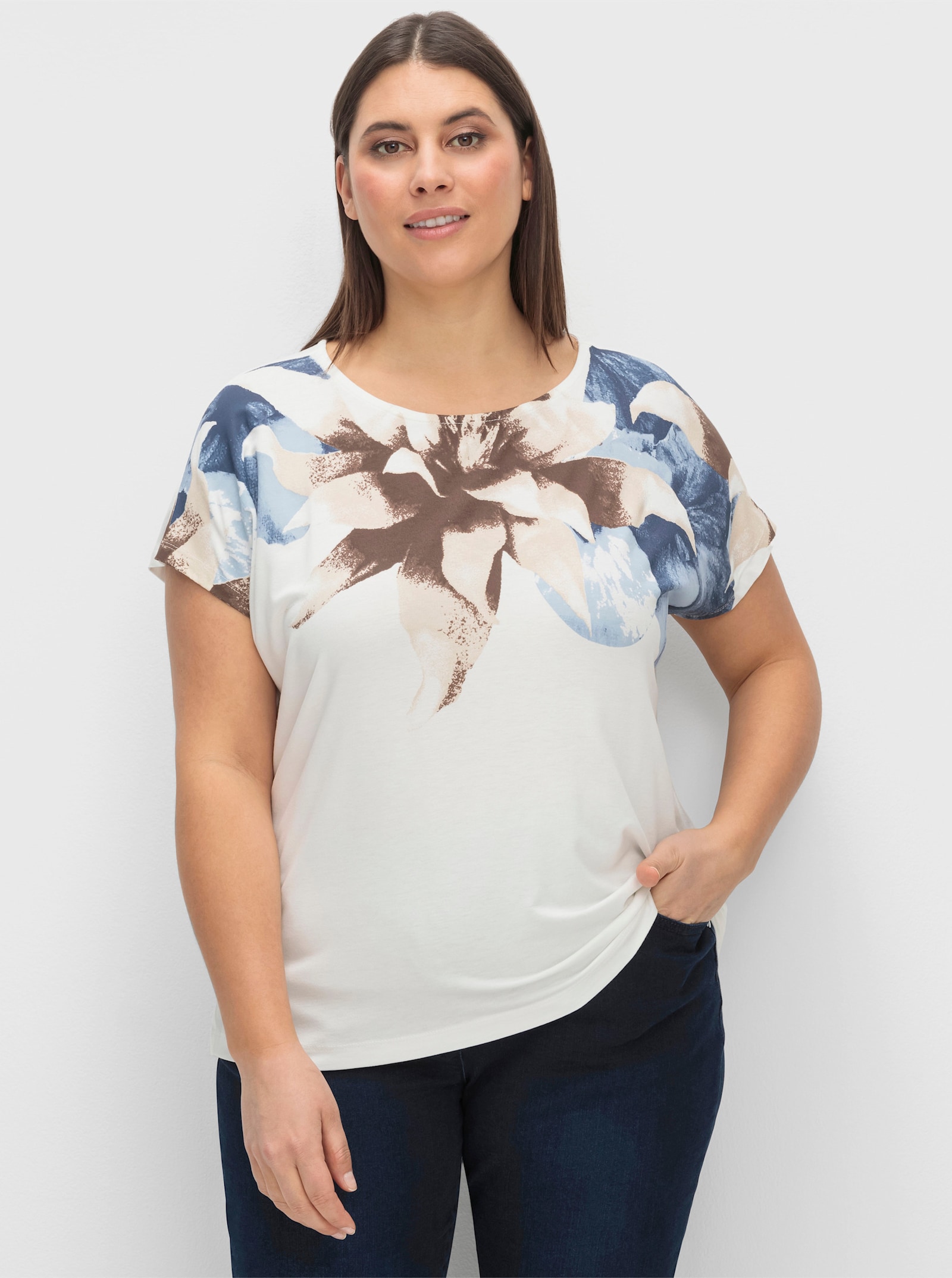 Rundhalsshirt mit Blüten-Druck - ecru-hellblau-bedruckt