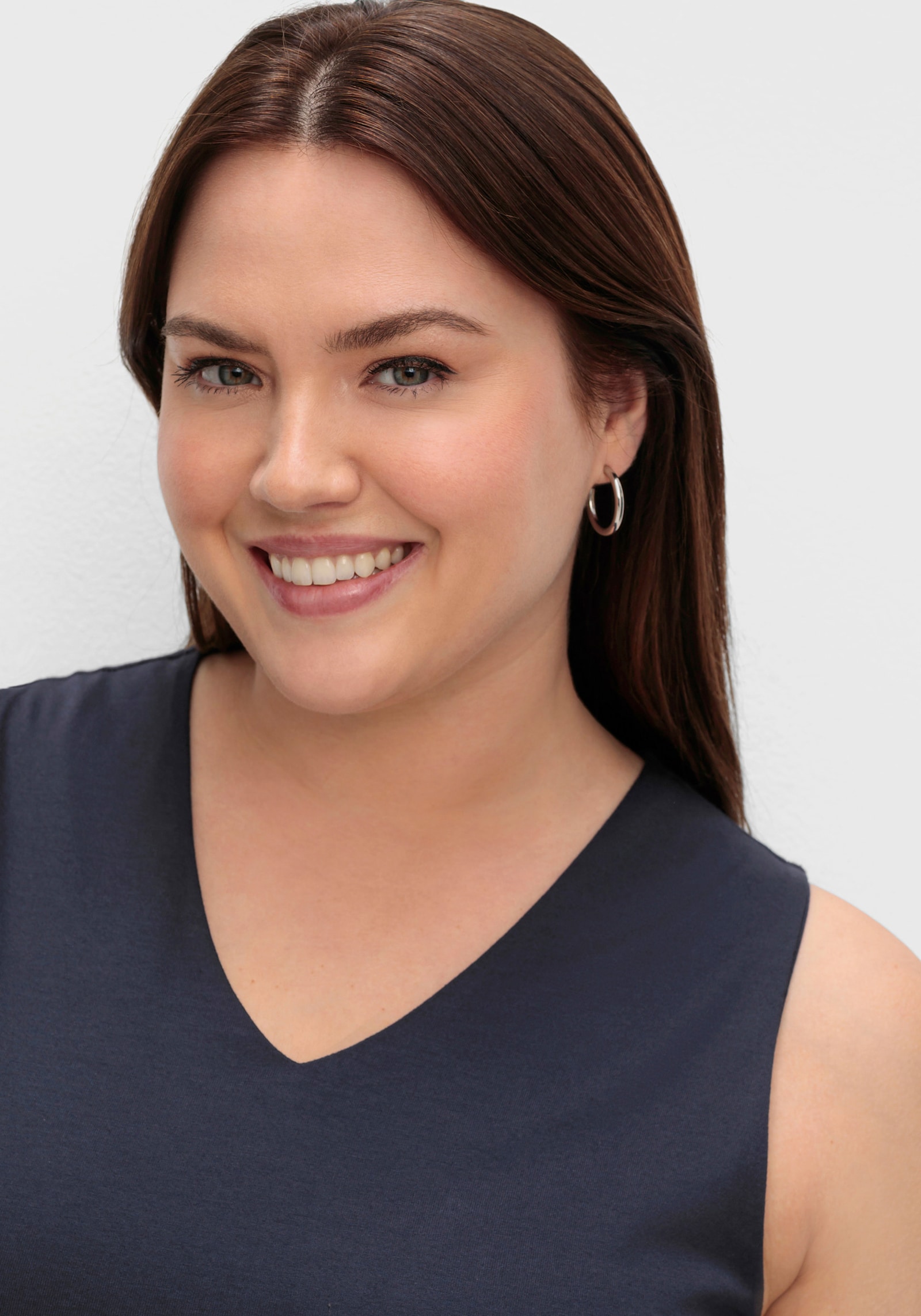 sheego Tanktop mit doppellagigem Vorderteil - tiefblau