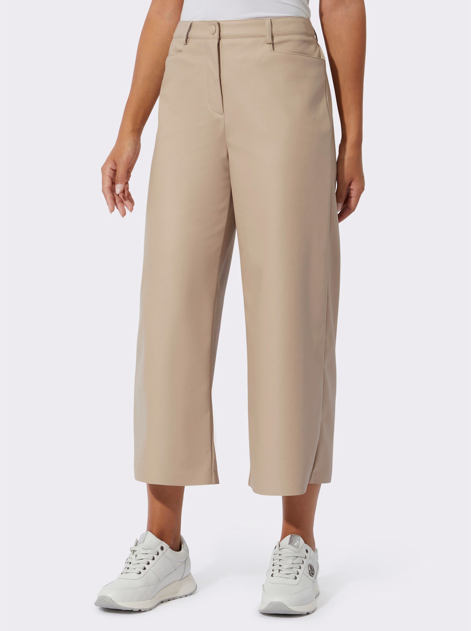 Lederimitathose in verkürzter Schnittform - beige