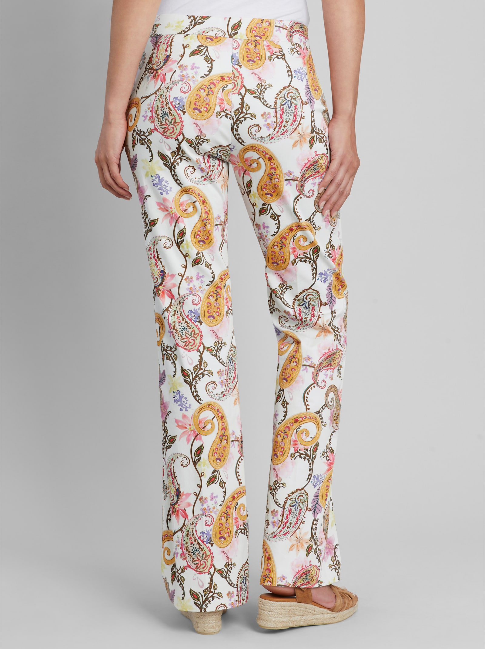 heine Hose im Paisleymuster - ecru-rosé-bedruckt
