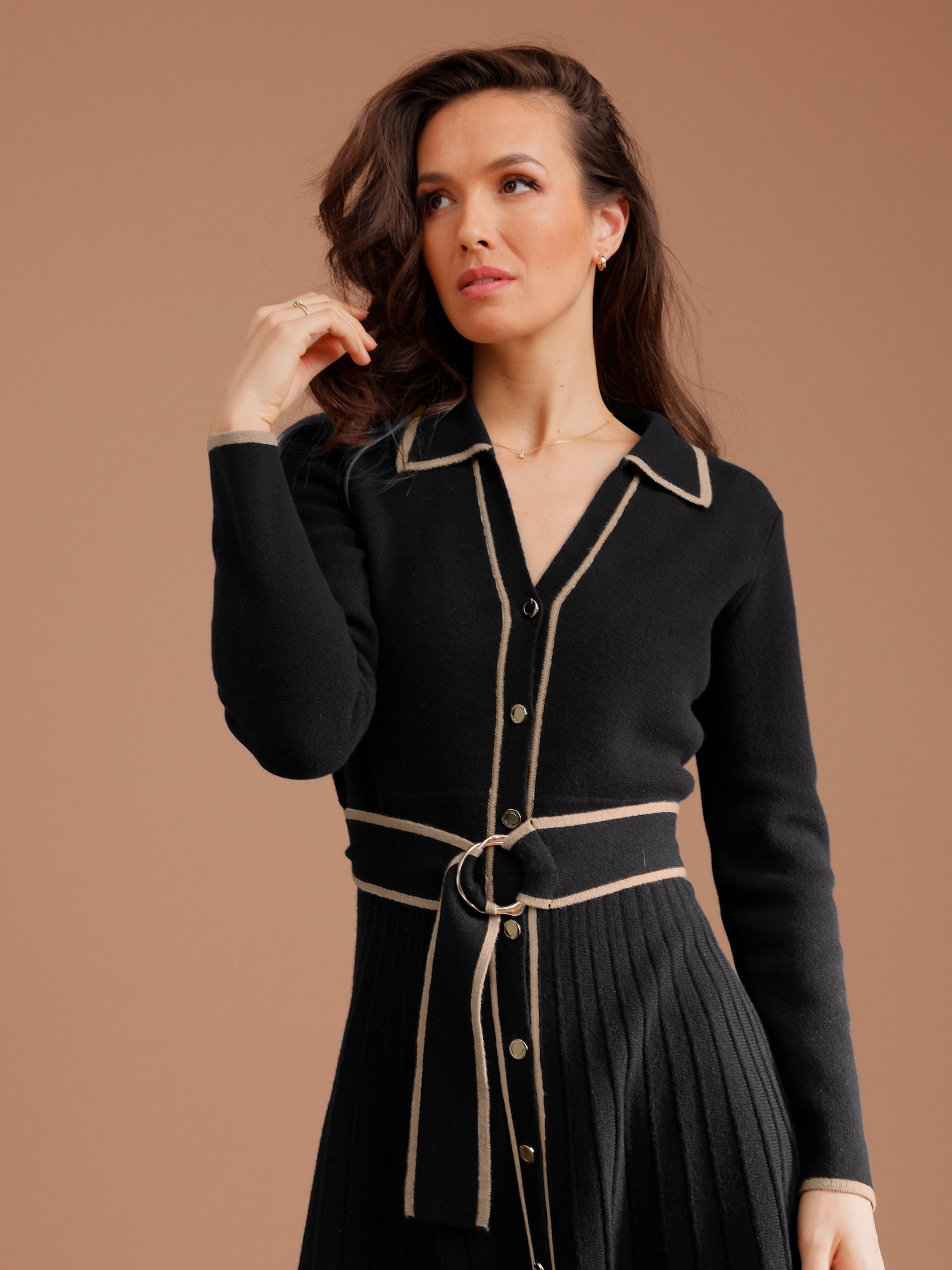 CREATION L PREMIUM Strickkleid inklusive Bindegürtel - schwarz-camel