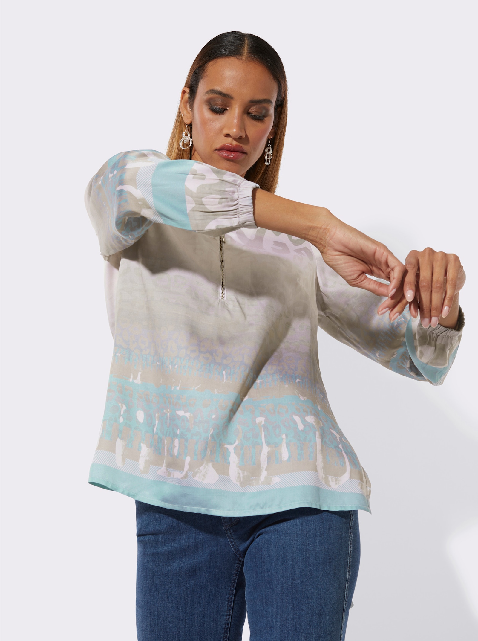 Longbluse im seidig matten Glanz - sesam-champagner-bedruckt