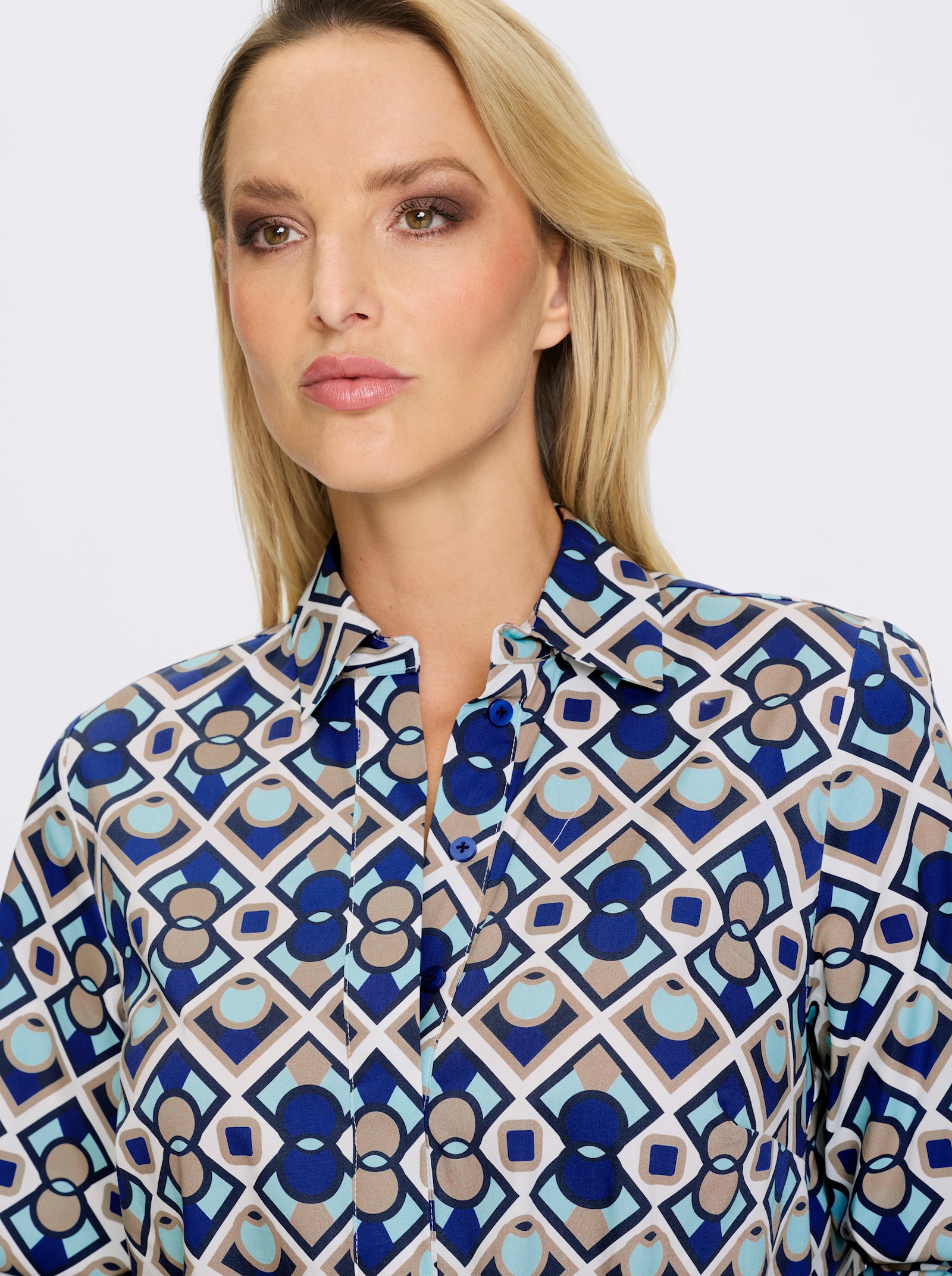 heine Druckkleid mit kurzer Knopfleiste - weiss-royalblau-bedruckt