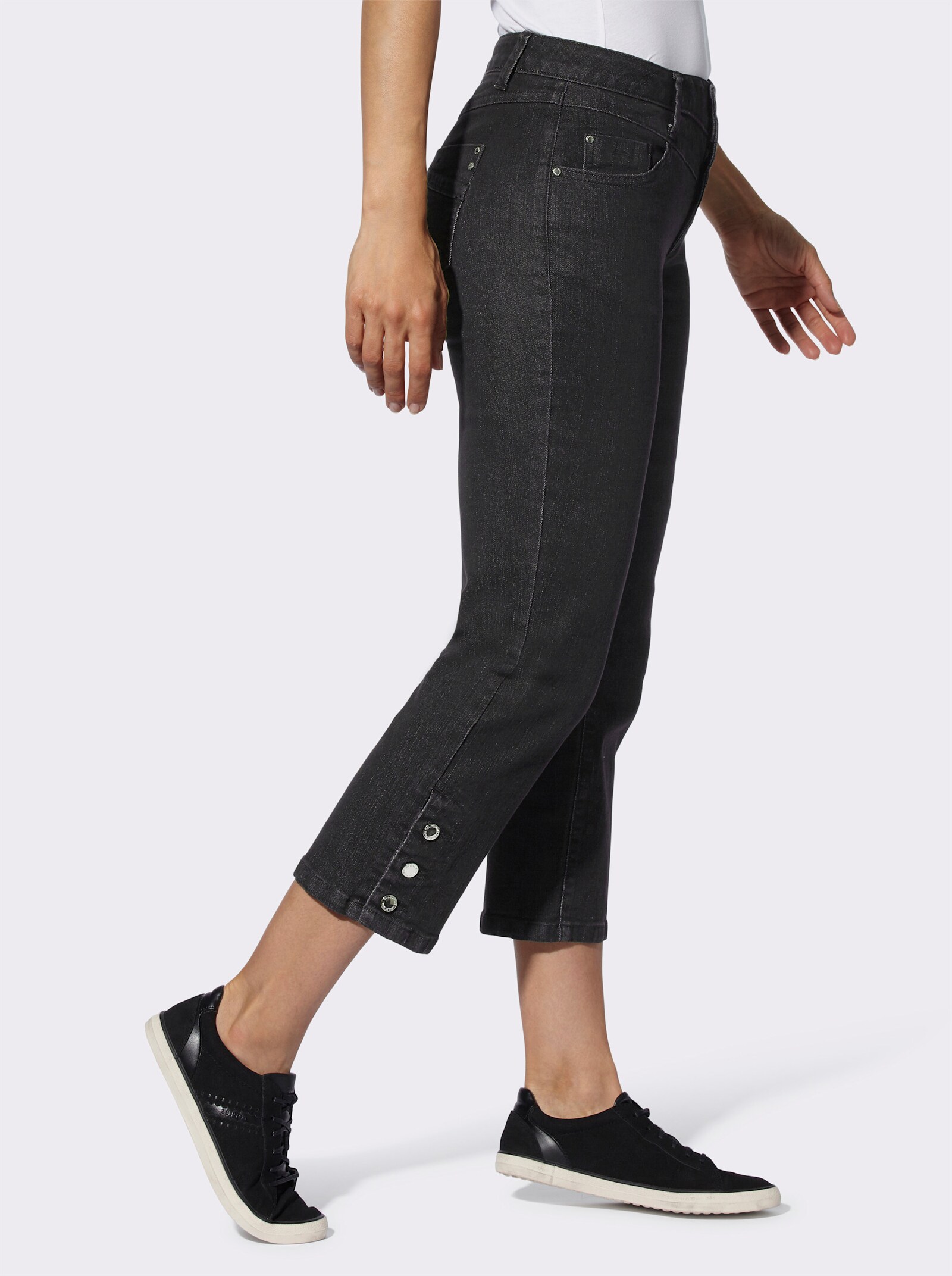 7/8-Jeans mit Zierknöpfen am Beinabschluss - black-denim