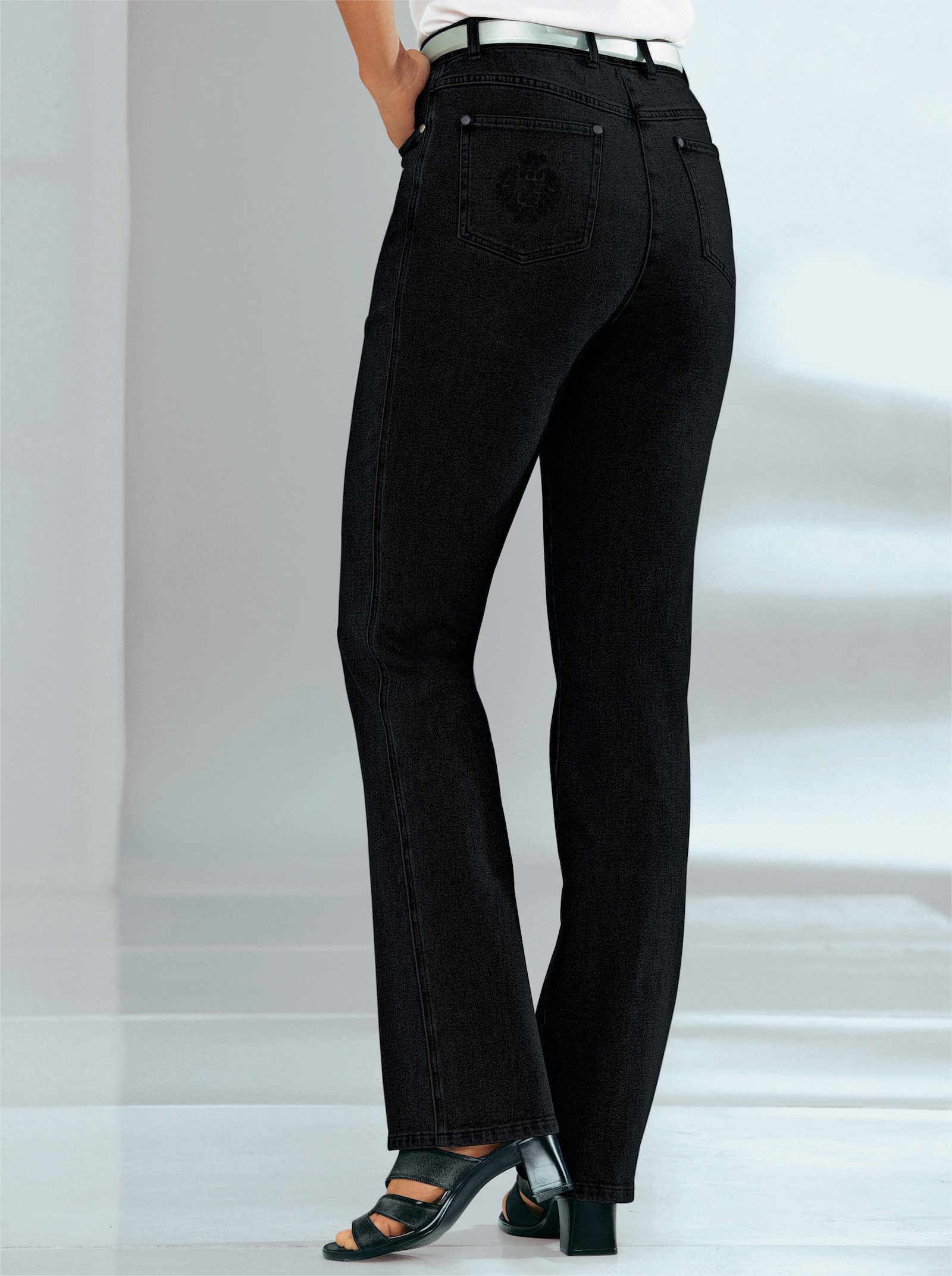 5-Pocket-Jeans mit innenliegendem Dehnbund - schwarz