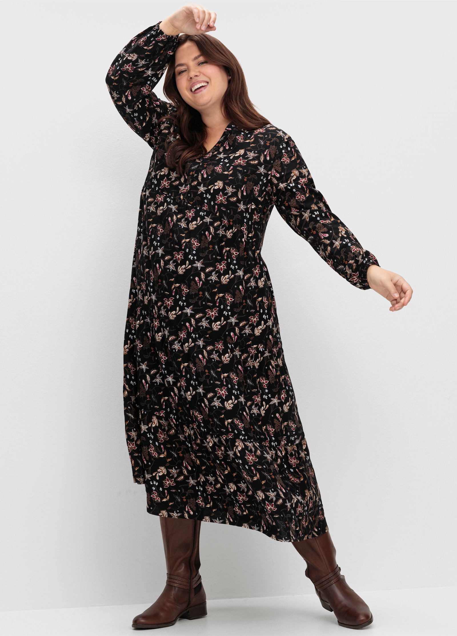 sheego Maxikleid mit Alloverprint - schwarz bedruckt