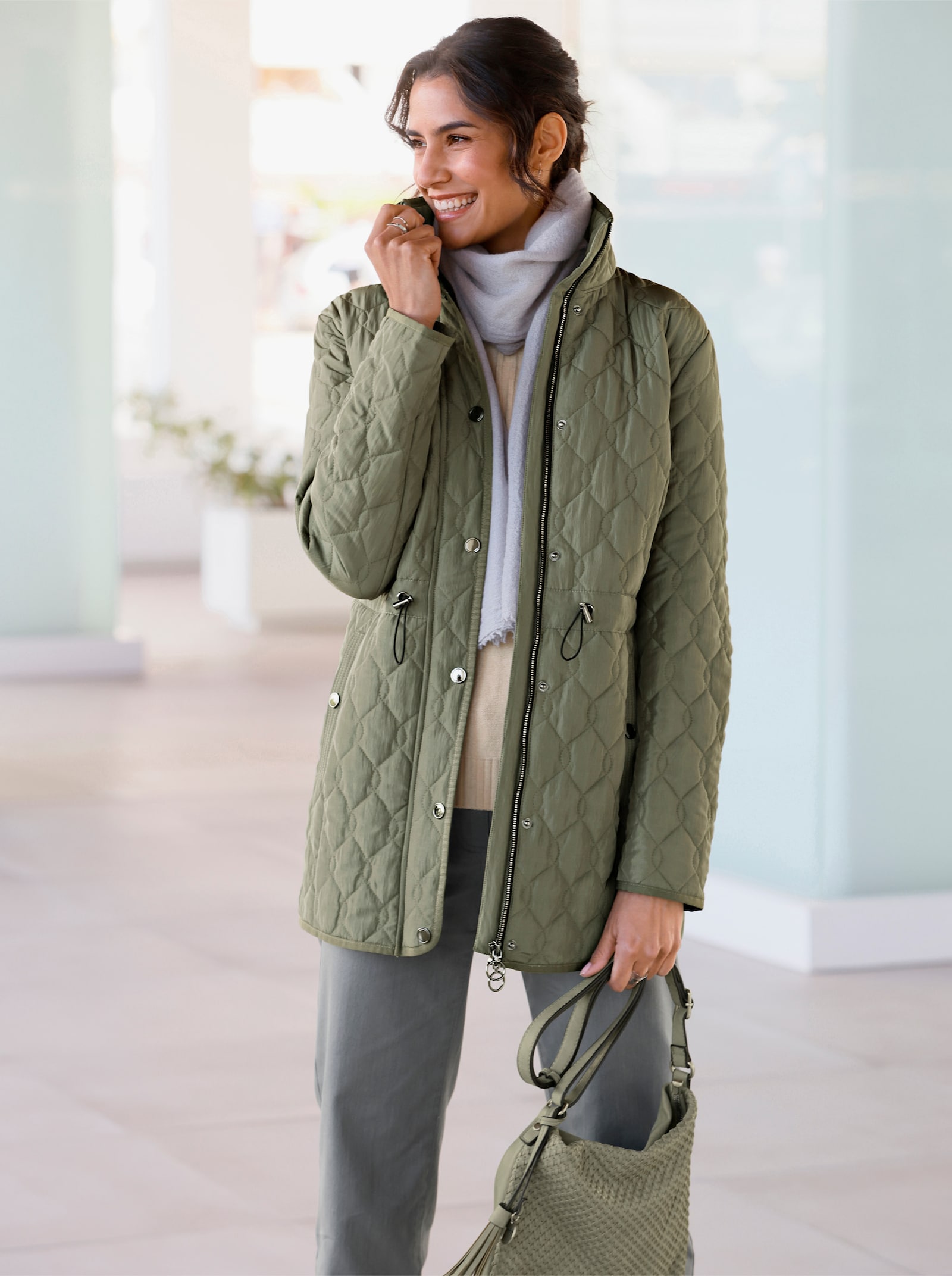 Steppjacke mit sorgfältiger Innenverarbeitung - khaki