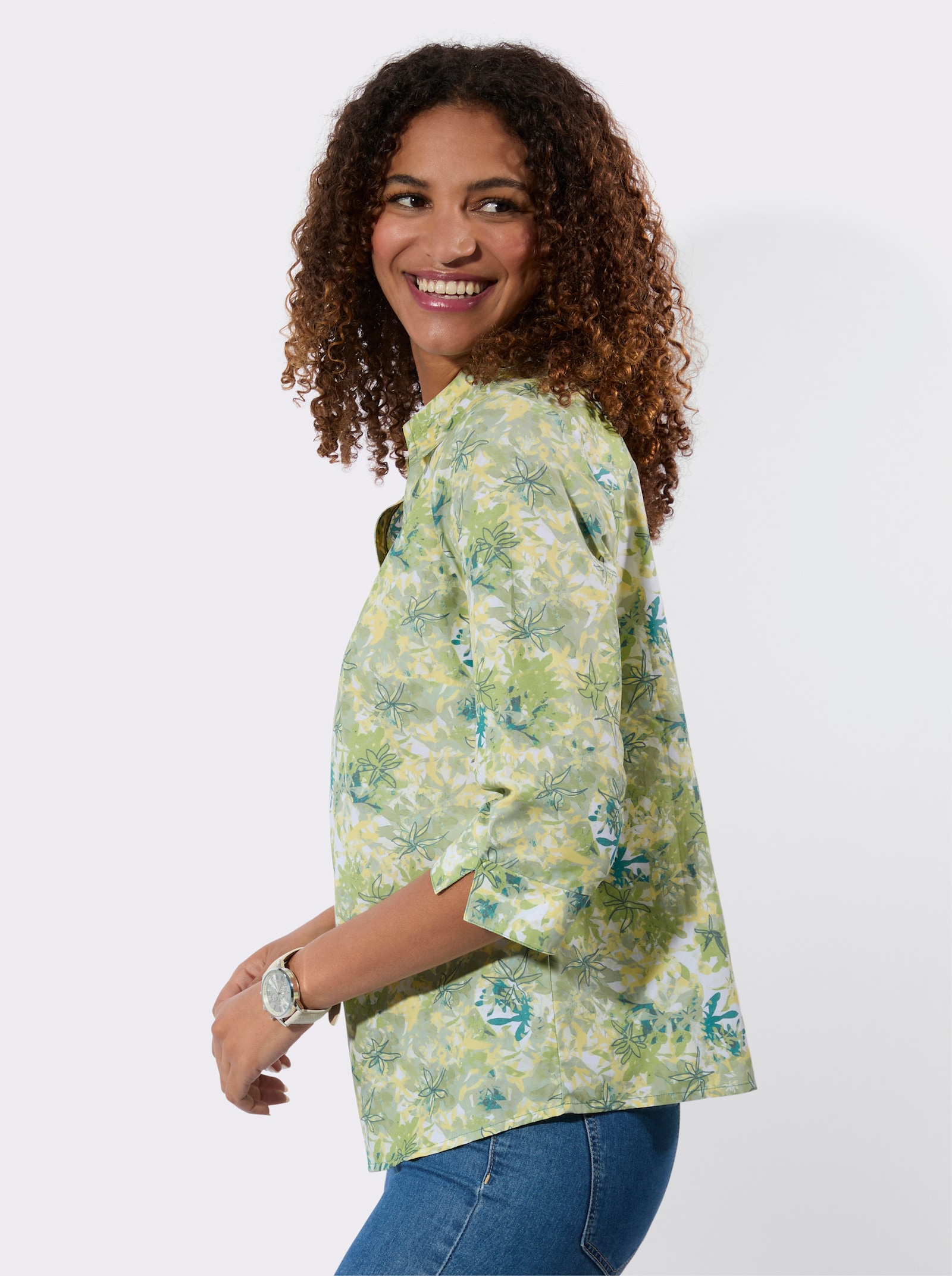 Bekväm blus med kort knappslå - vass, tryckt