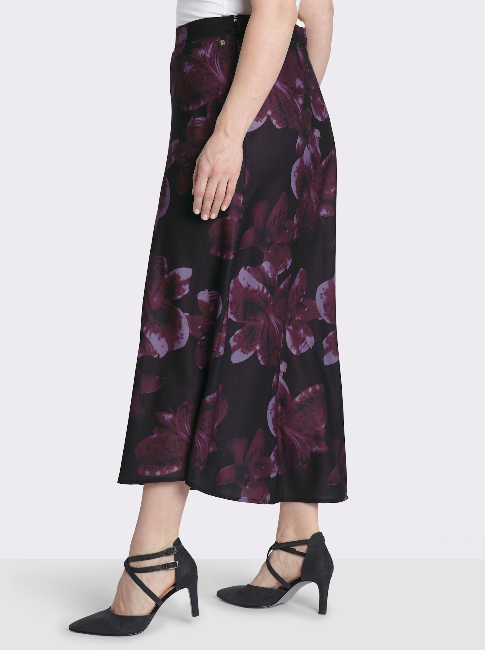 sheego Satinrock mit floralem Alloverprint - schwarz-burgund-bedruckt
