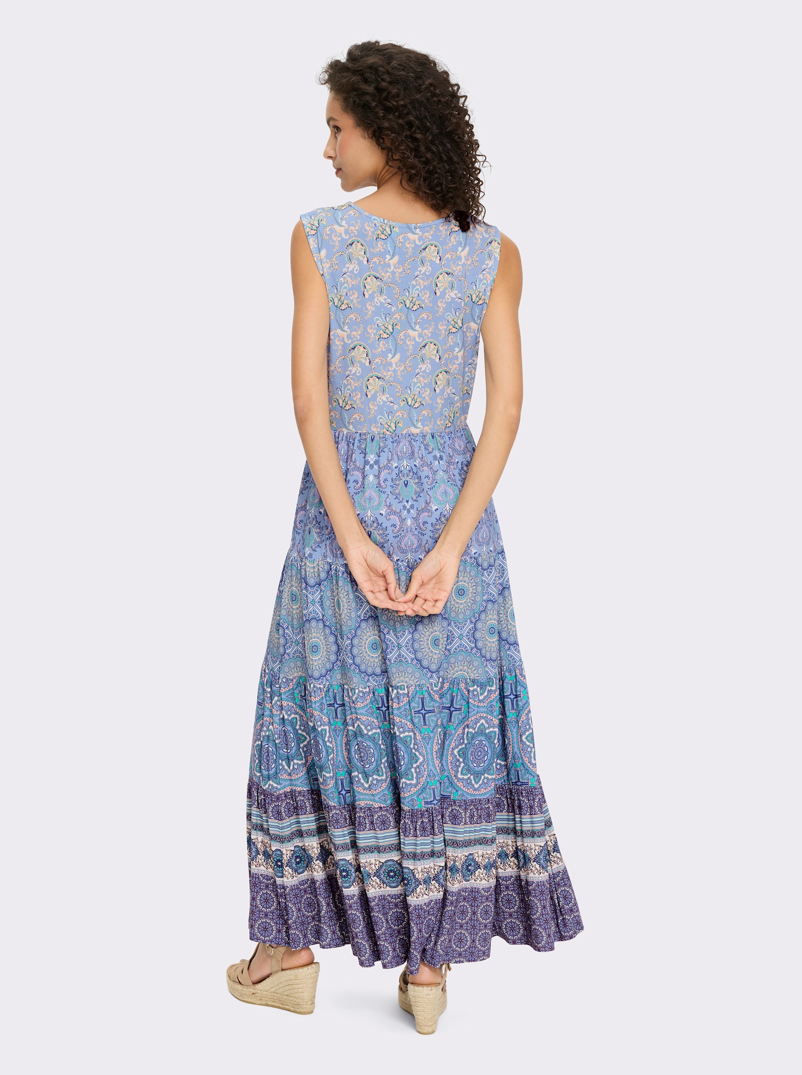 heine Jerseykleid mit Ornament-Druck - bleu-salbei-bedruckt